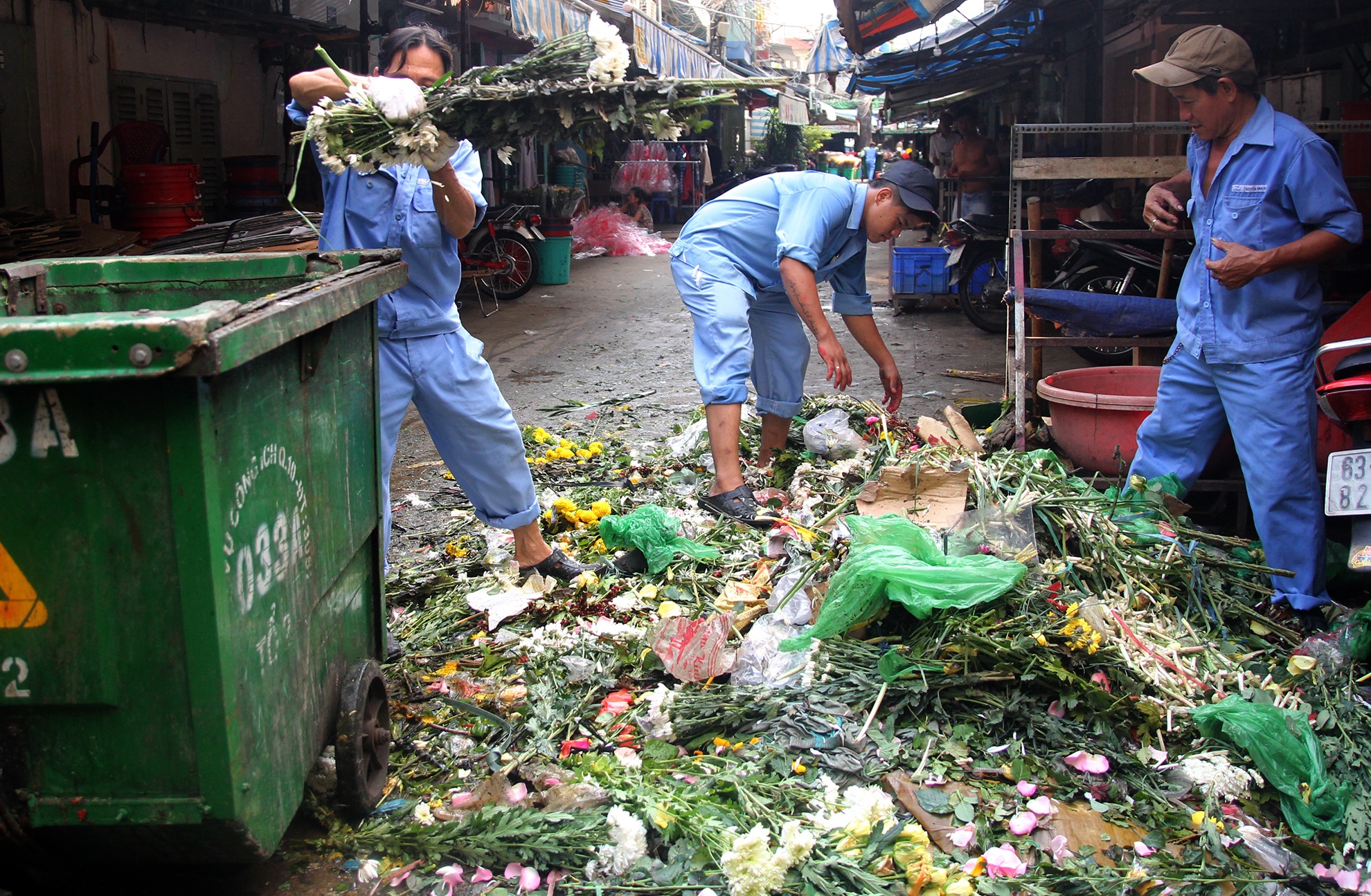 rac hoa,  8/3,  TP HCM,  chat dong anh 14