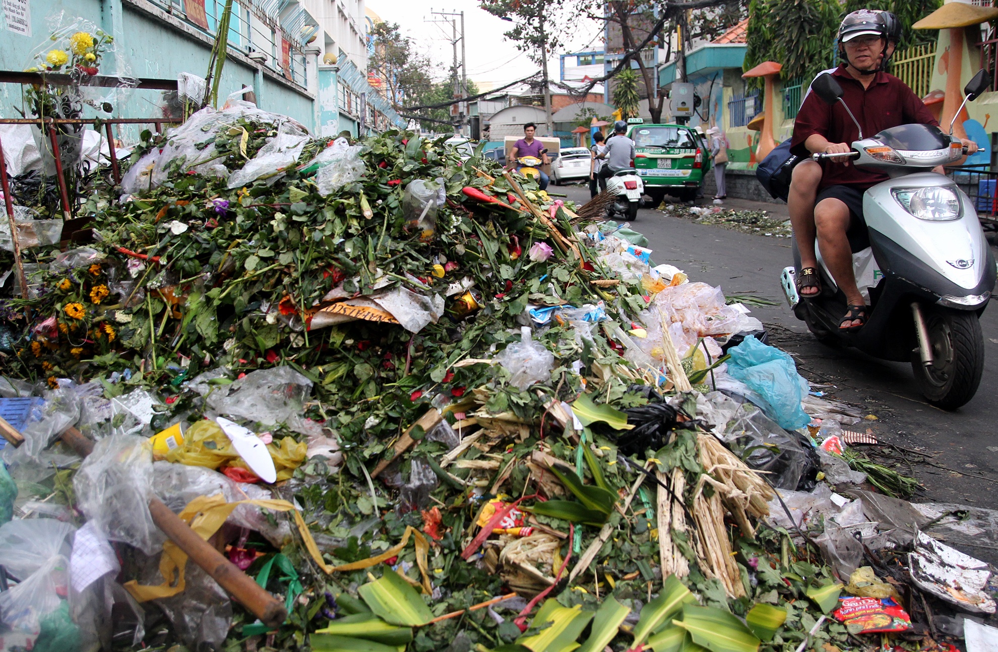 rac hoa,  8/3,  TP HCM,  chat dong anh 1