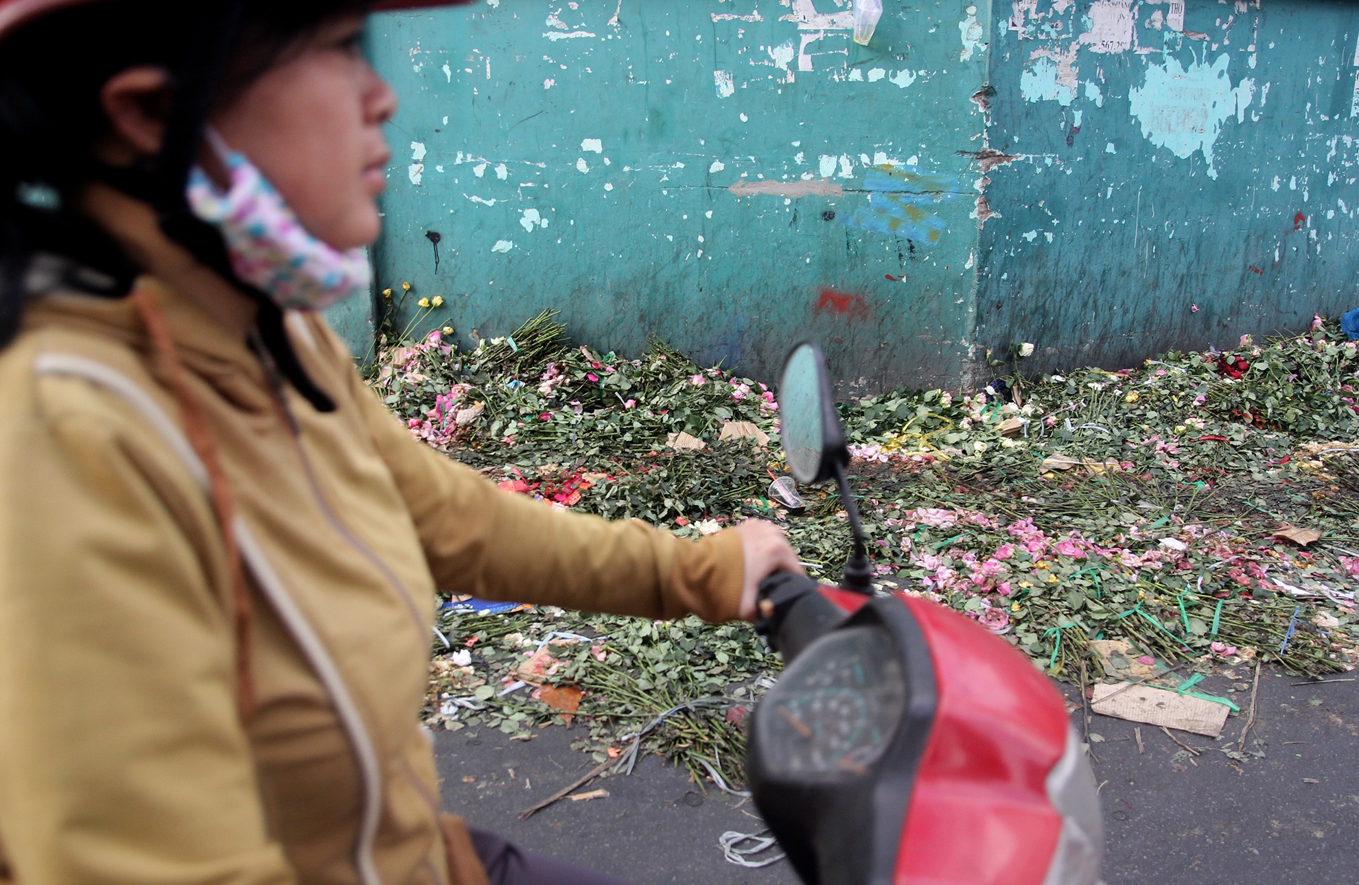 rac hoa,  8/3,  TP HCM,  chat dong anh 2