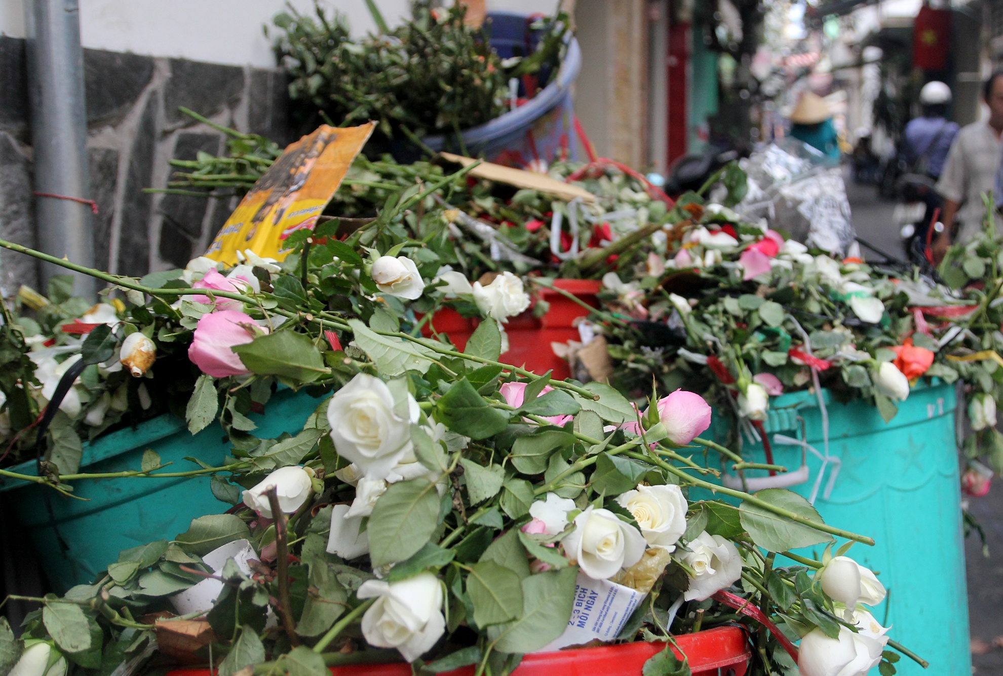 rac hoa,  8/3,  TP HCM,  chat dong anh 4