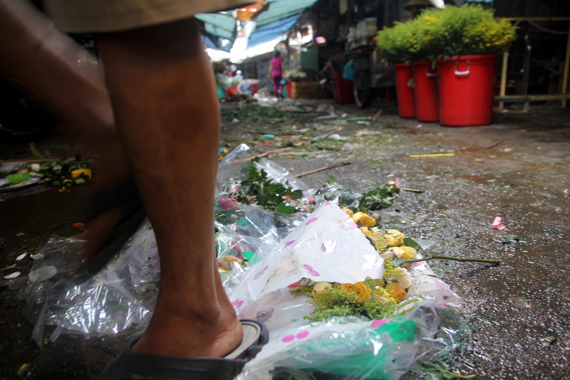 rac hoa,  8/3,  TP HCM,  chat dong anh 9