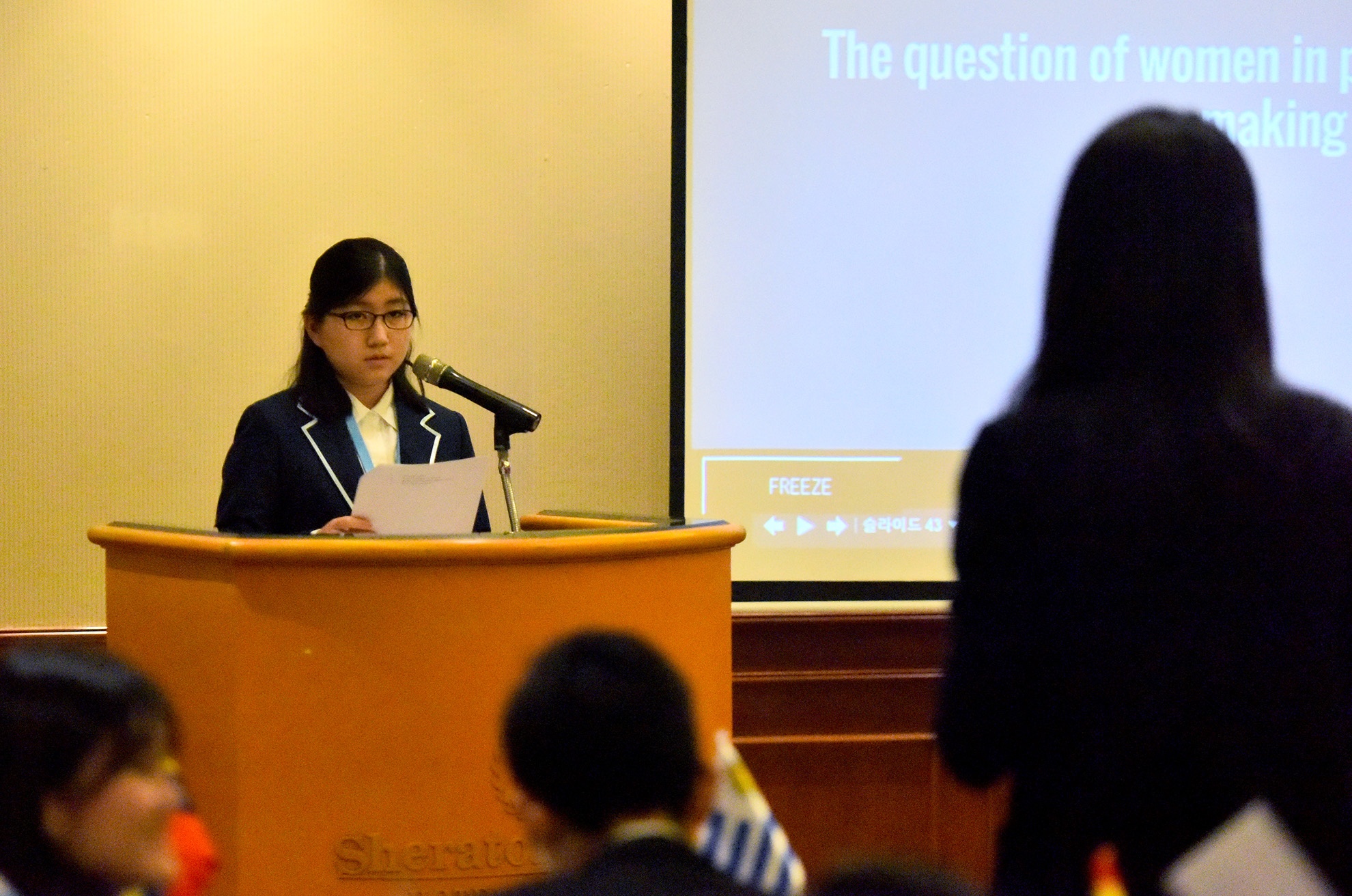 Hoi nghi Mo hinh Lien Hiep quoc anh 8