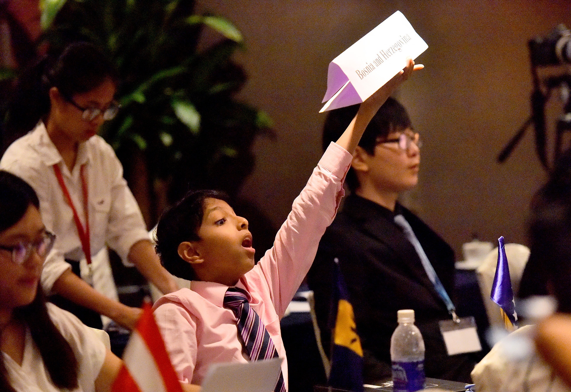 Hoc sinh Sai Gon to chuc hoi nghi mo hinh Lien Hop Quoc hinh anh