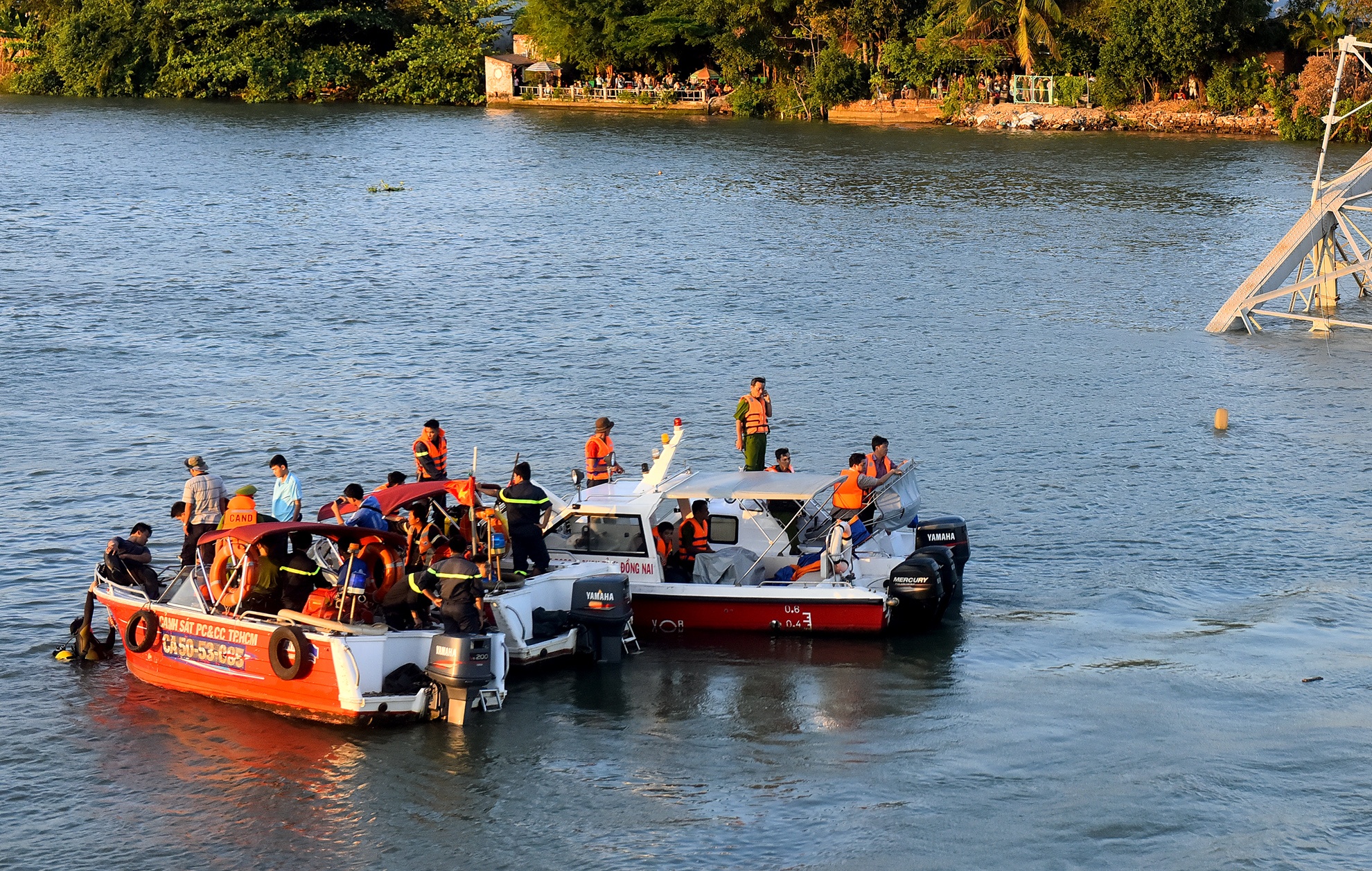 Sap cau Ghenh anh 12