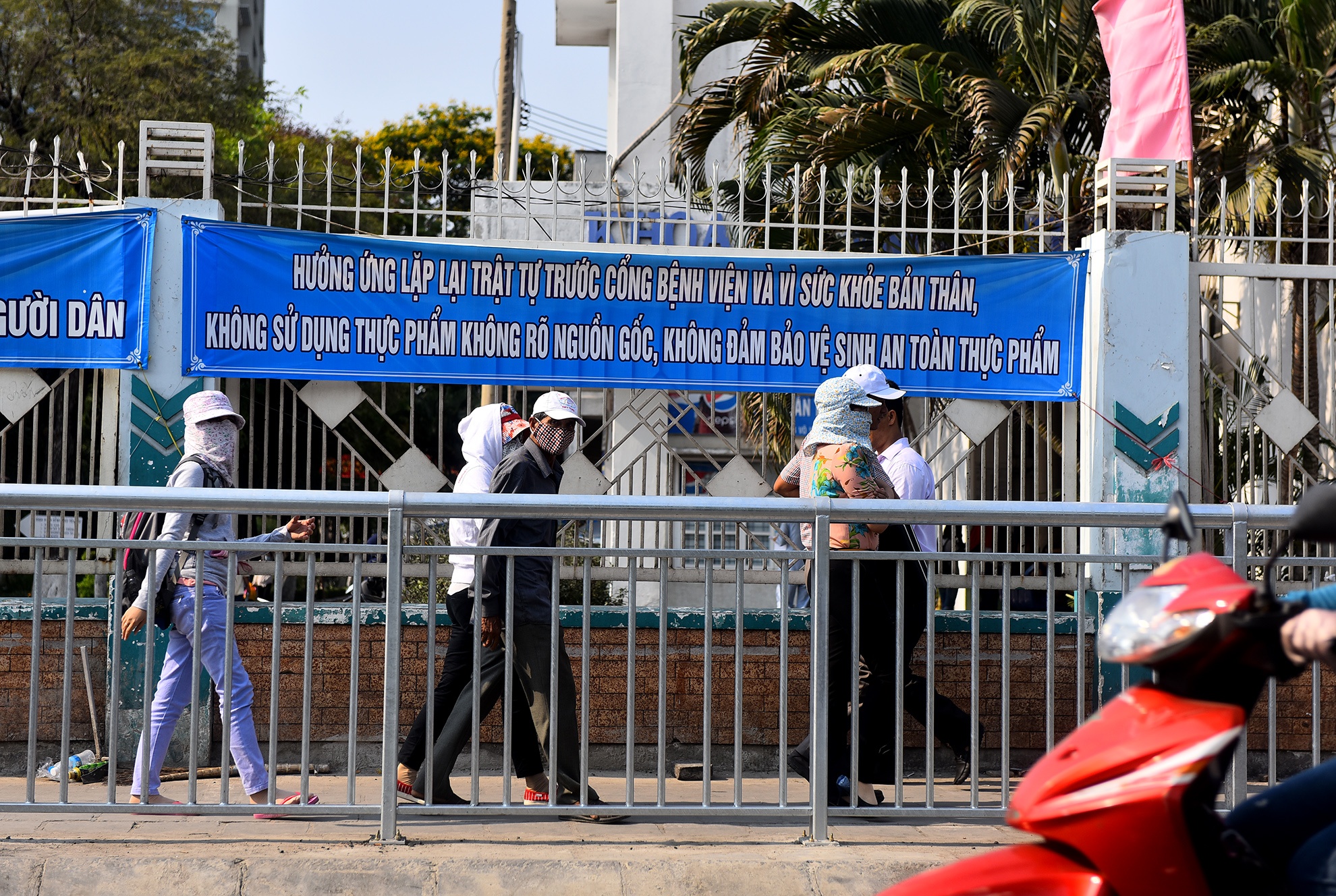 via he cho nguoi di bo anh 3