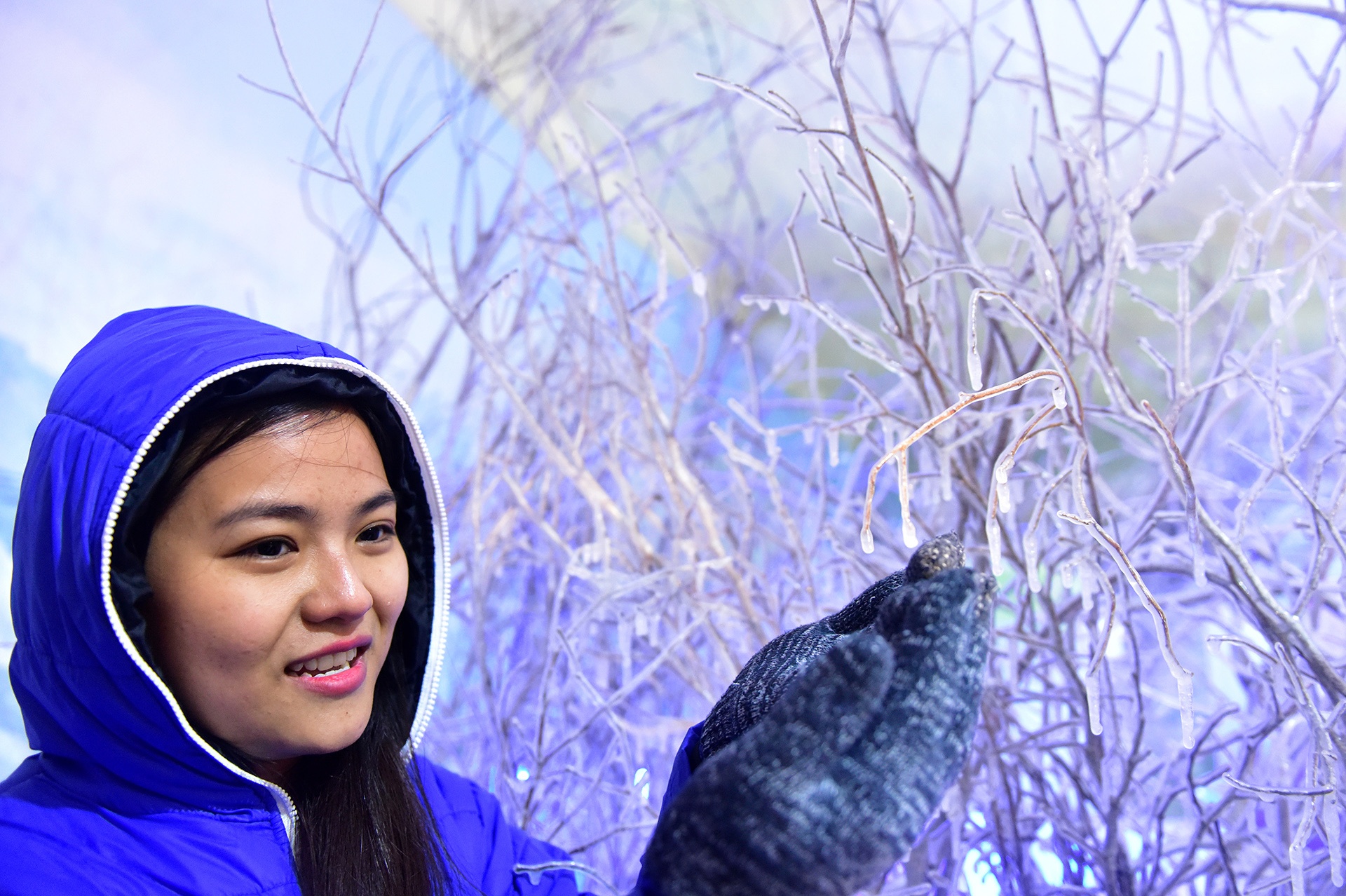 Gioi tre no dua voi bang tuyet o Sai Gon anh 14