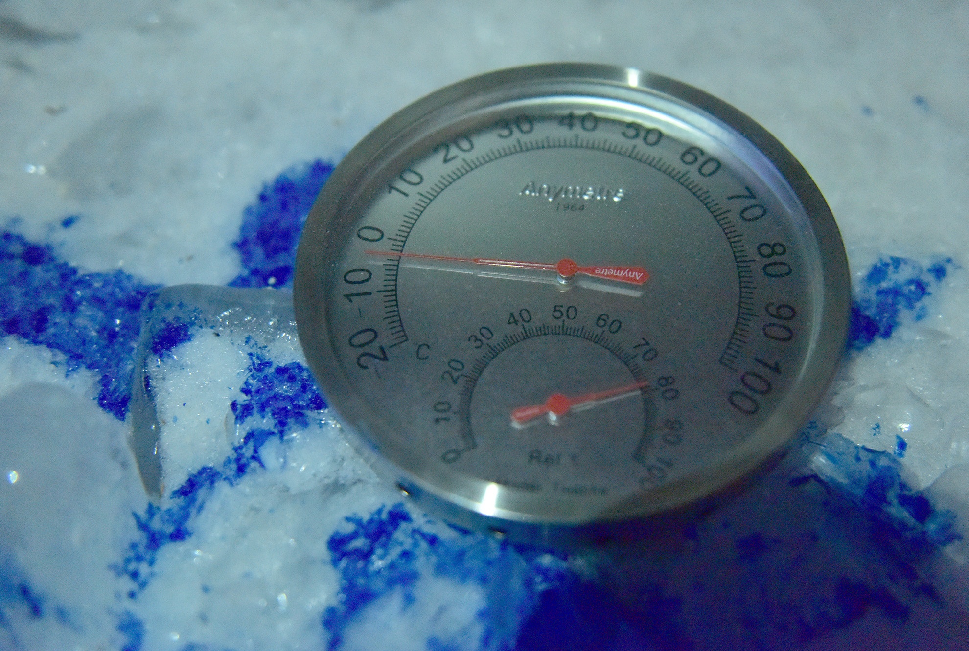 Gioi tre no dua voi bang tuyet o Sai Gon anh 15