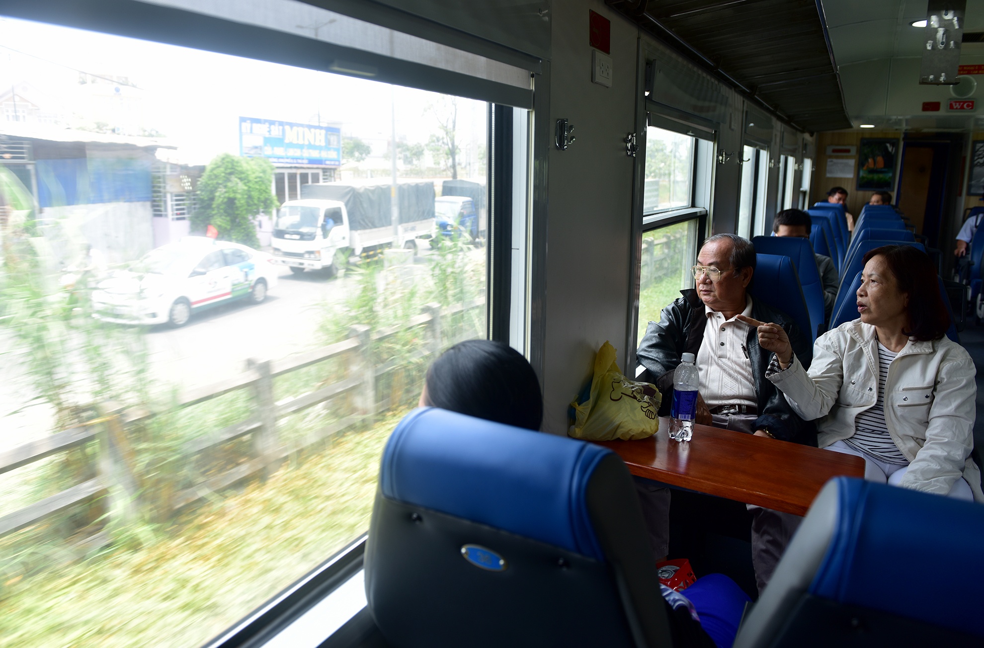 chuyen tau 10.000 dong anh 8