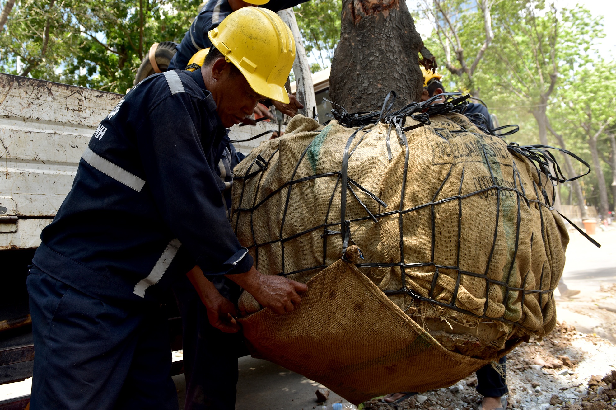 bung cay xay nha ga metro o Sai Gon anh 4