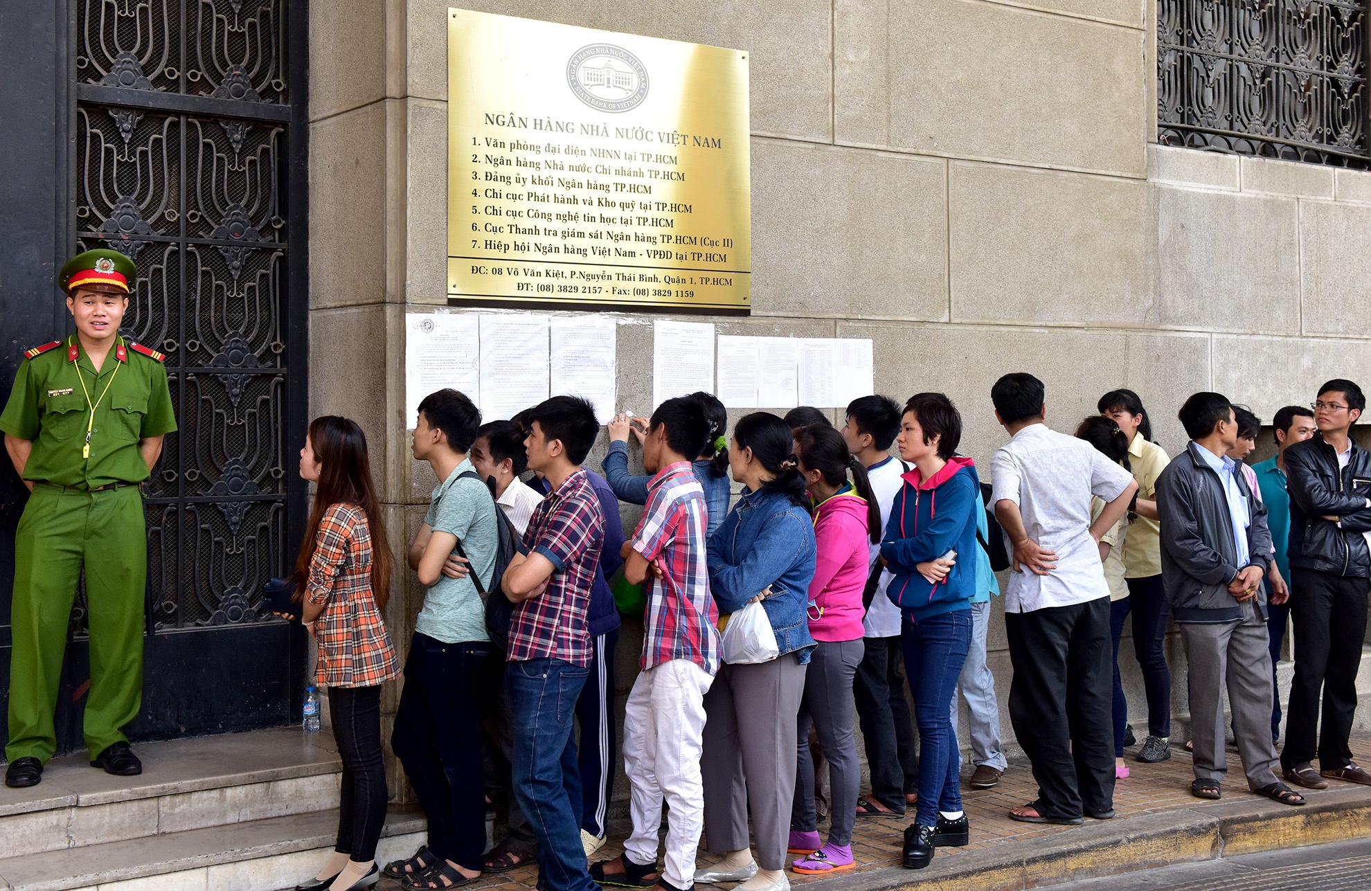 ban tien luu niem 100 dong o TP HCM anh 7