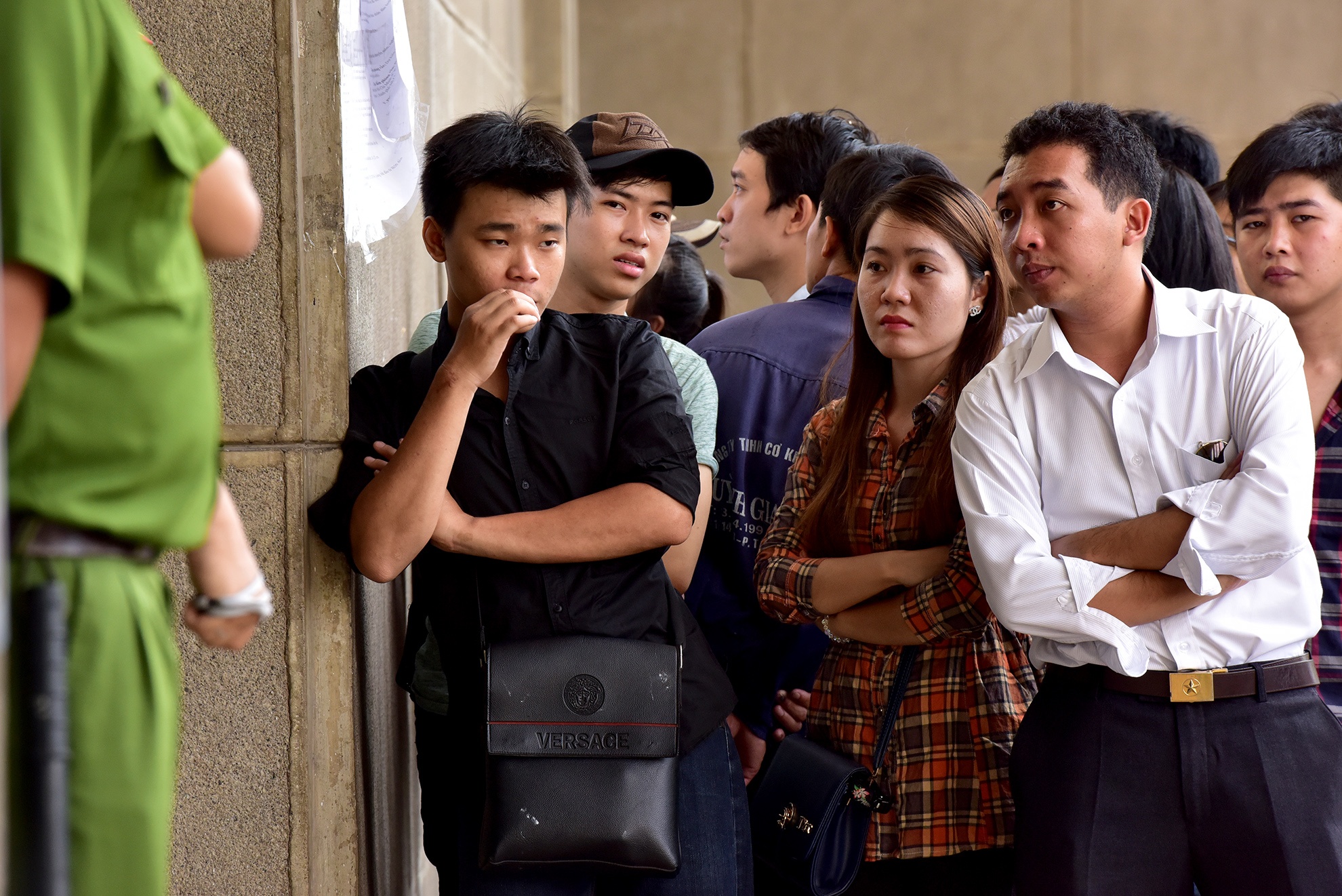 ban tien luu niem 100 dong o TP HCM anh 9