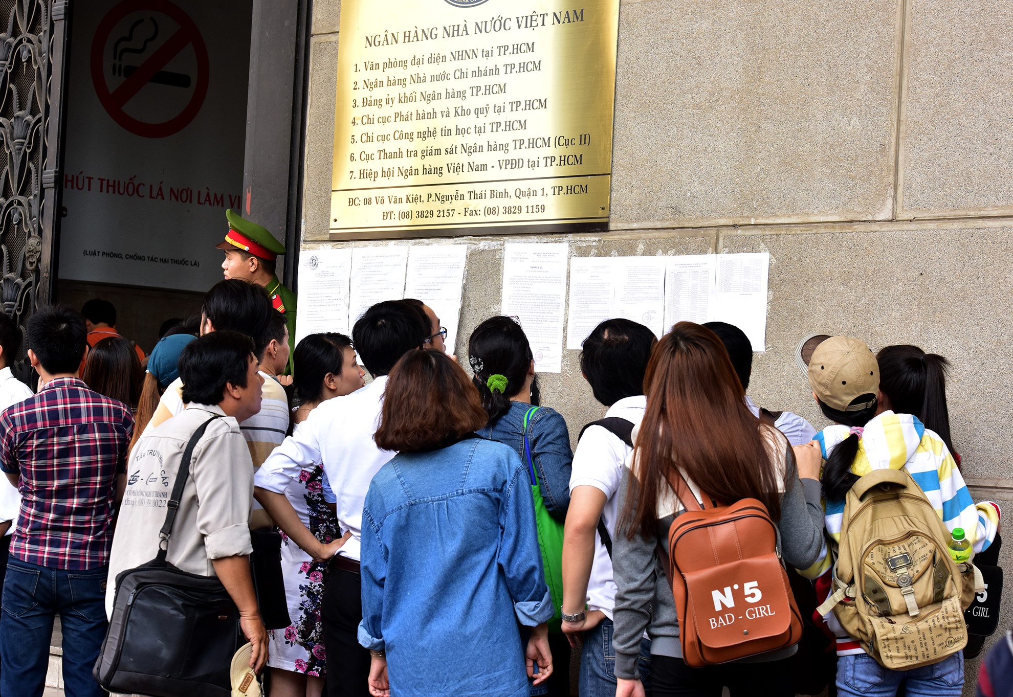 ban tien luu niem 100 dong o TP HCM anh 6