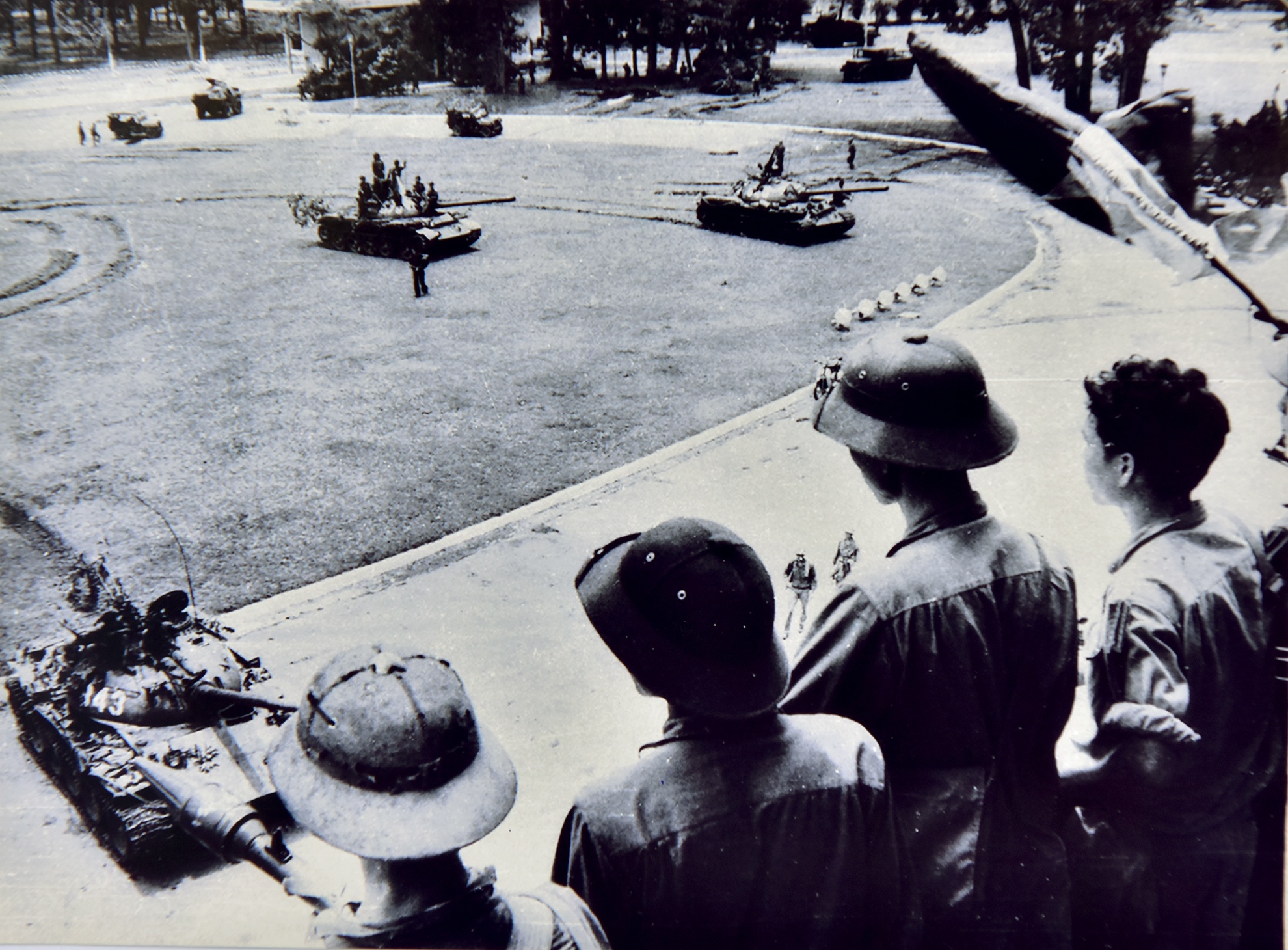 nhung khoanh khac quy gia ngay 30/4 anh 6