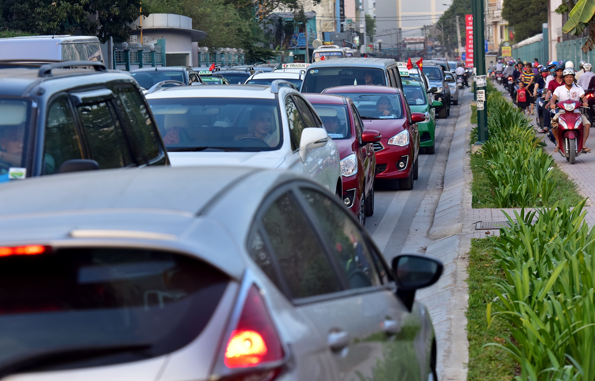 cua ngo san bay Tan Son Nhat ket cung anh 8