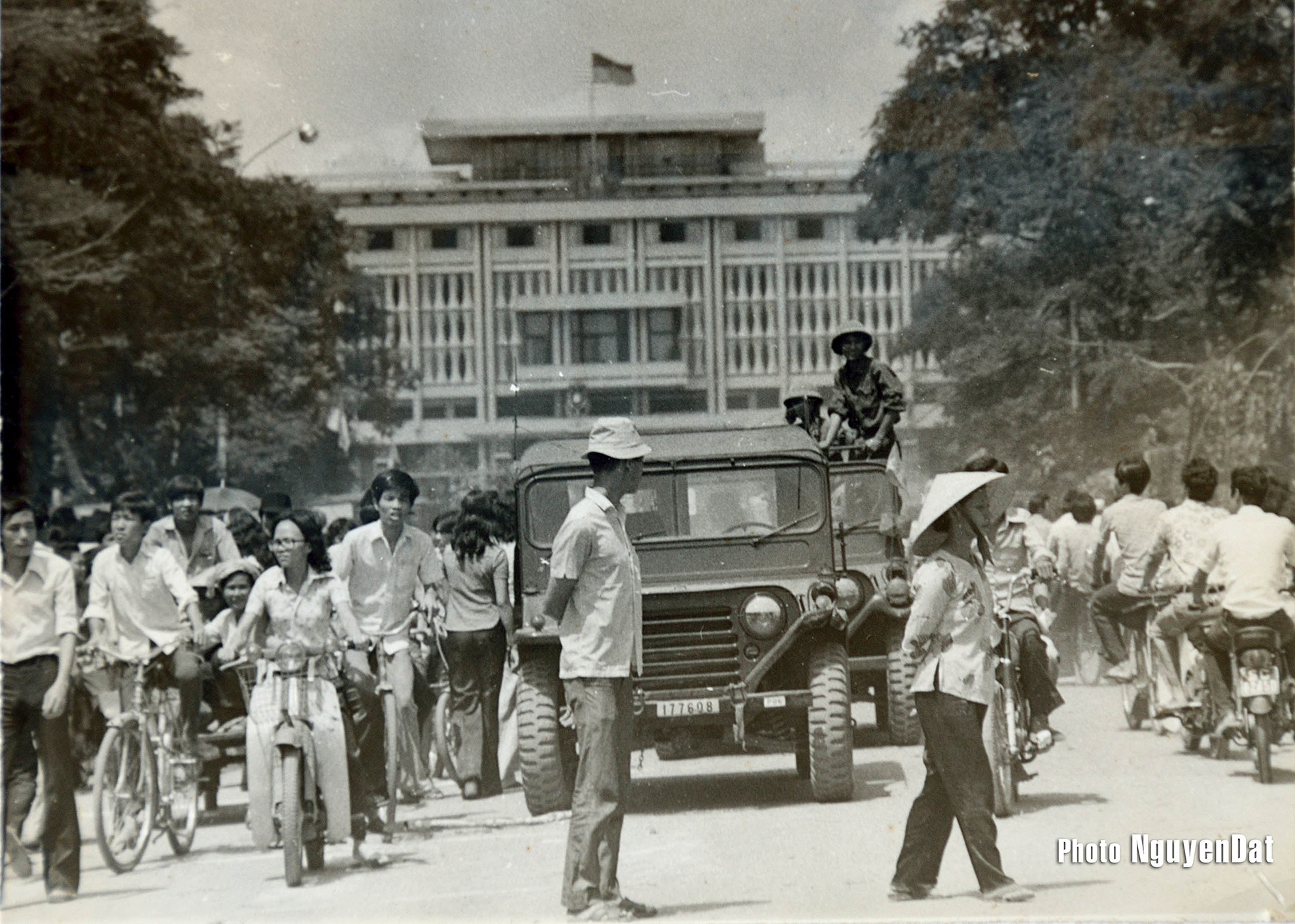 khoanh khac Sai Gon ngay 30/4/1975 anh 11