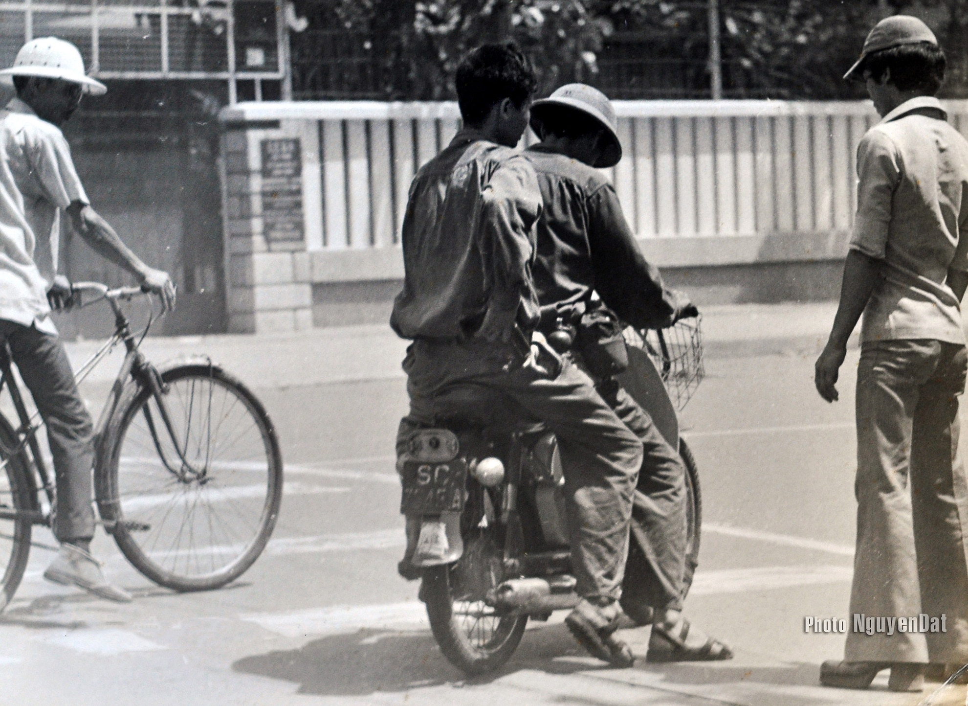 khoanh khac Sai Gon ngay 30/4/1975 anh 13