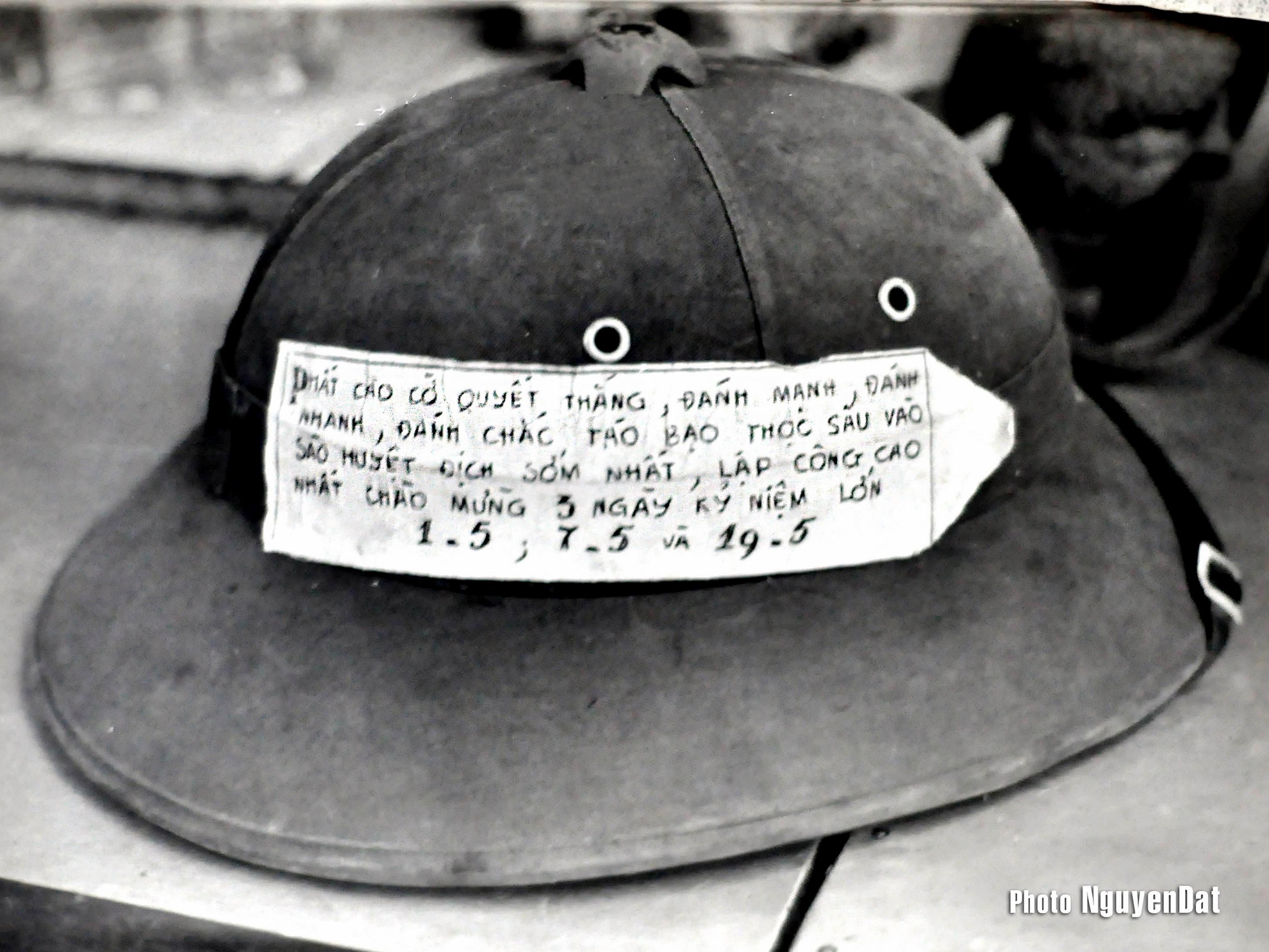 khoanh khac Sai Gon ngay 30/4/1975 anh 15