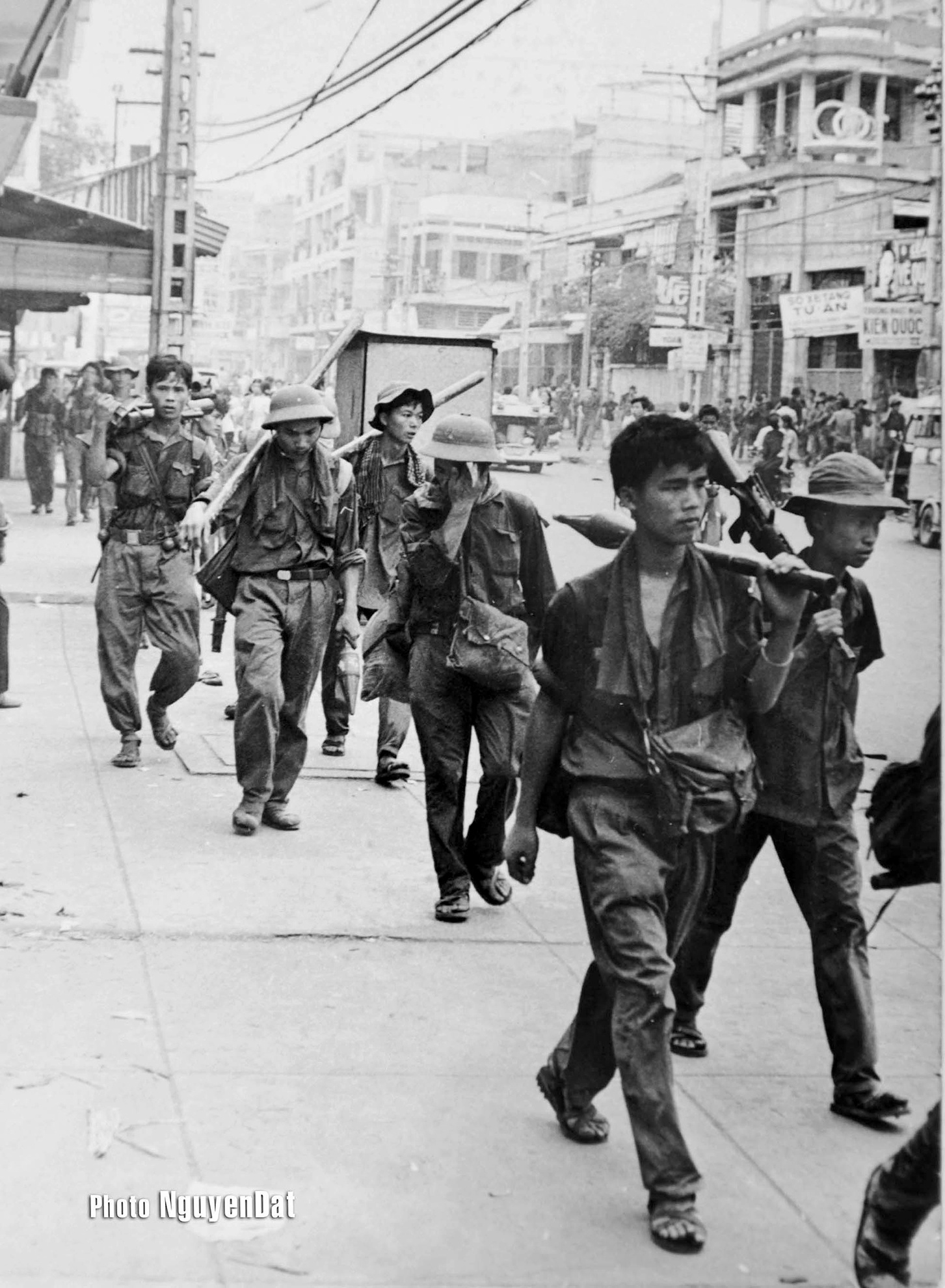 khoanh khac Sai Gon ngay 30/4/1975 anh 2