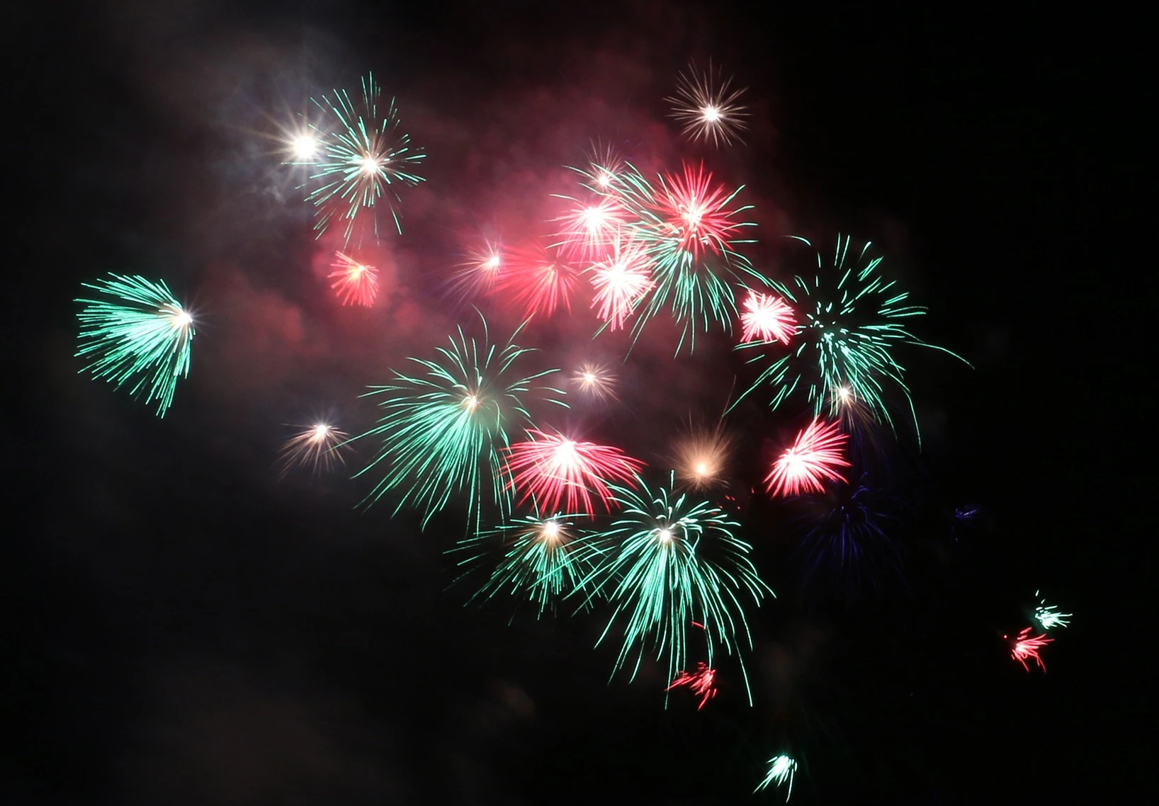 hinh anh phao hoa 30/4 anh 8