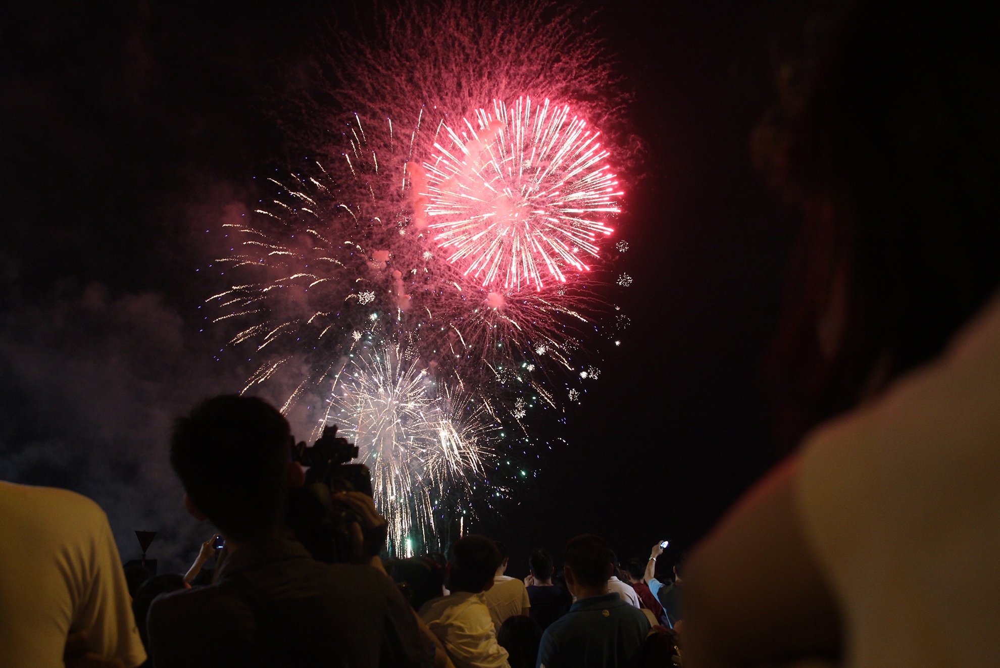 hinh anh phao hoa 30/4 anh 10