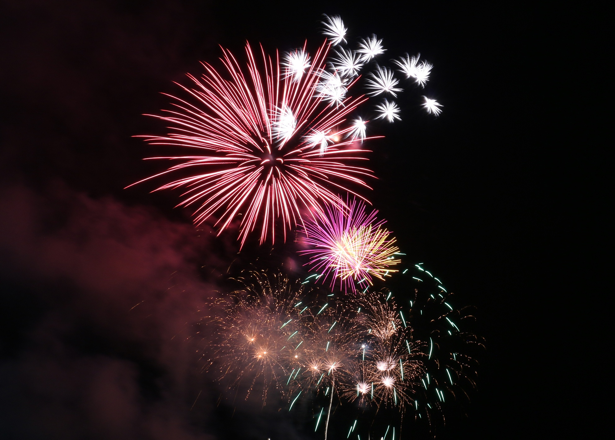 hinh anh phao hoa 30/4 anh 4