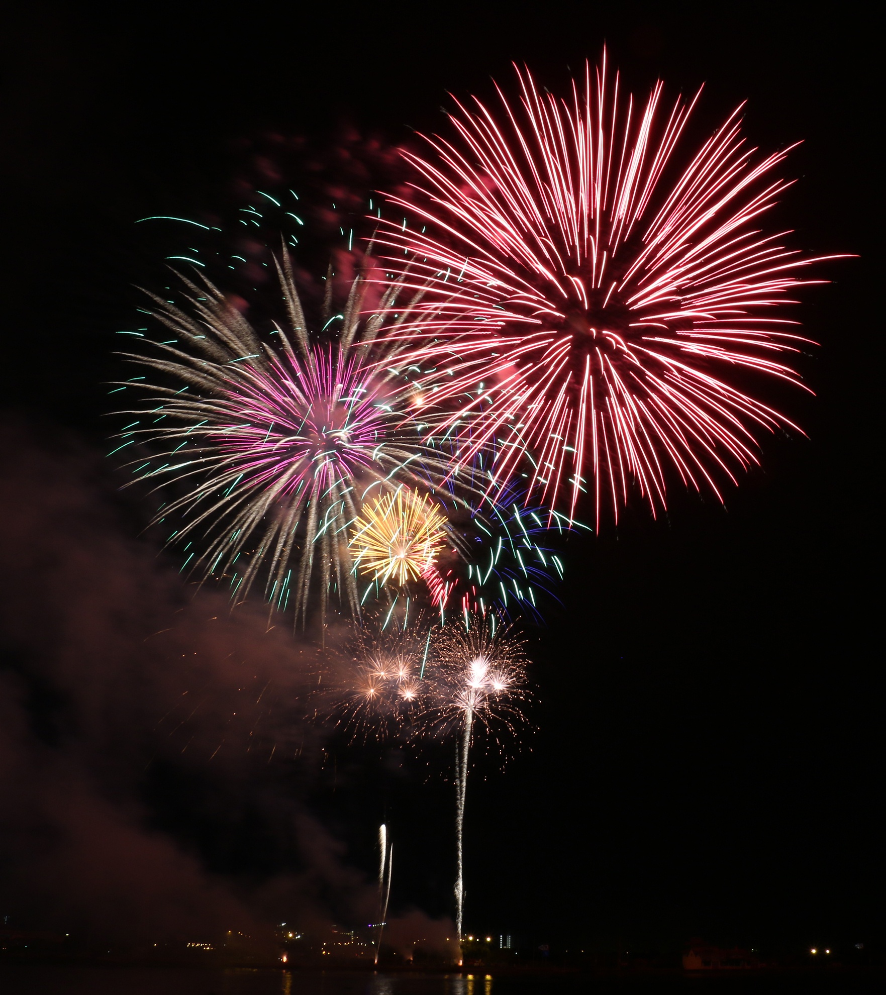 hinh anh phao hoa 30/4 anh 6