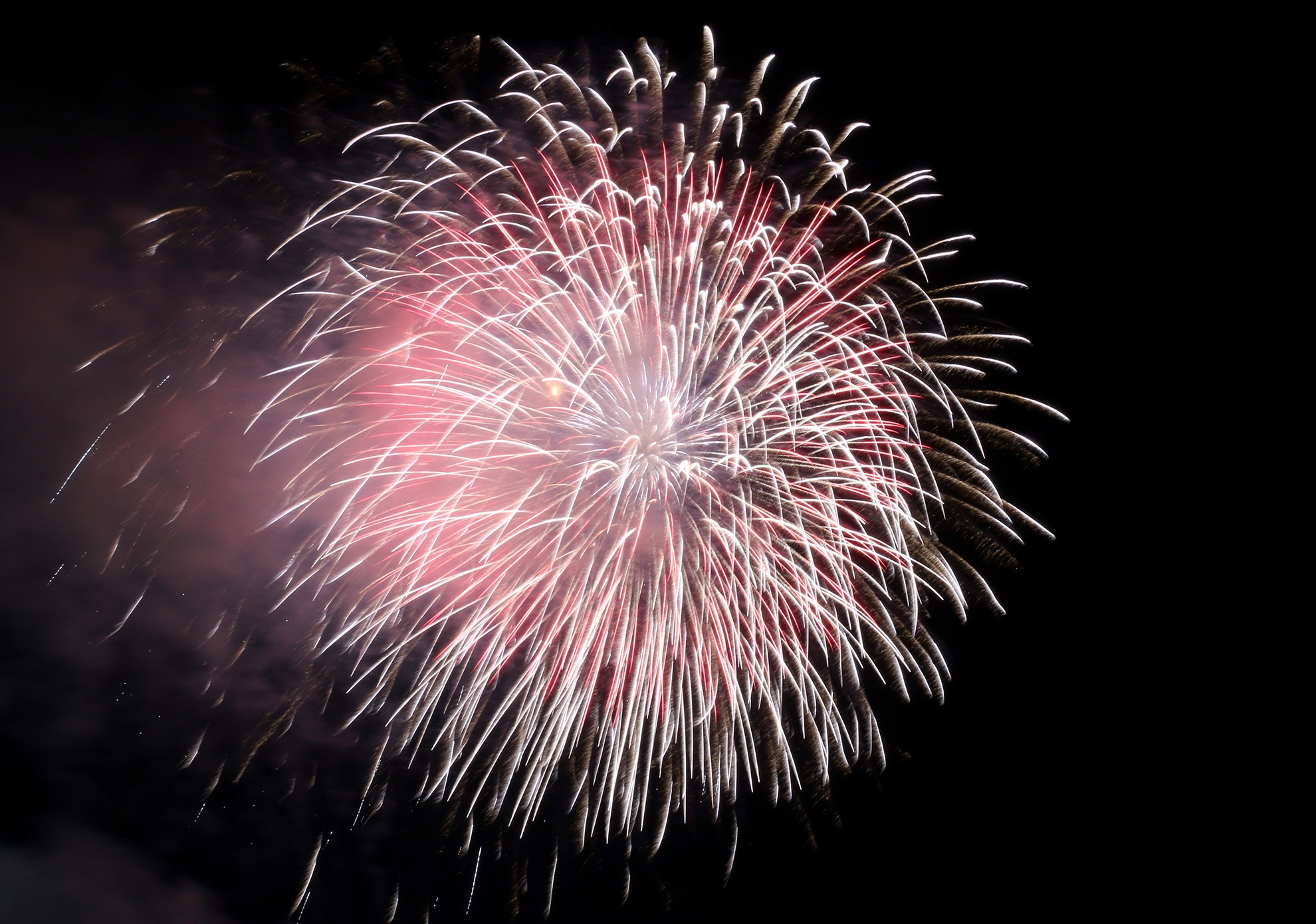 hinh anh phao hoa 30/4 anh 7