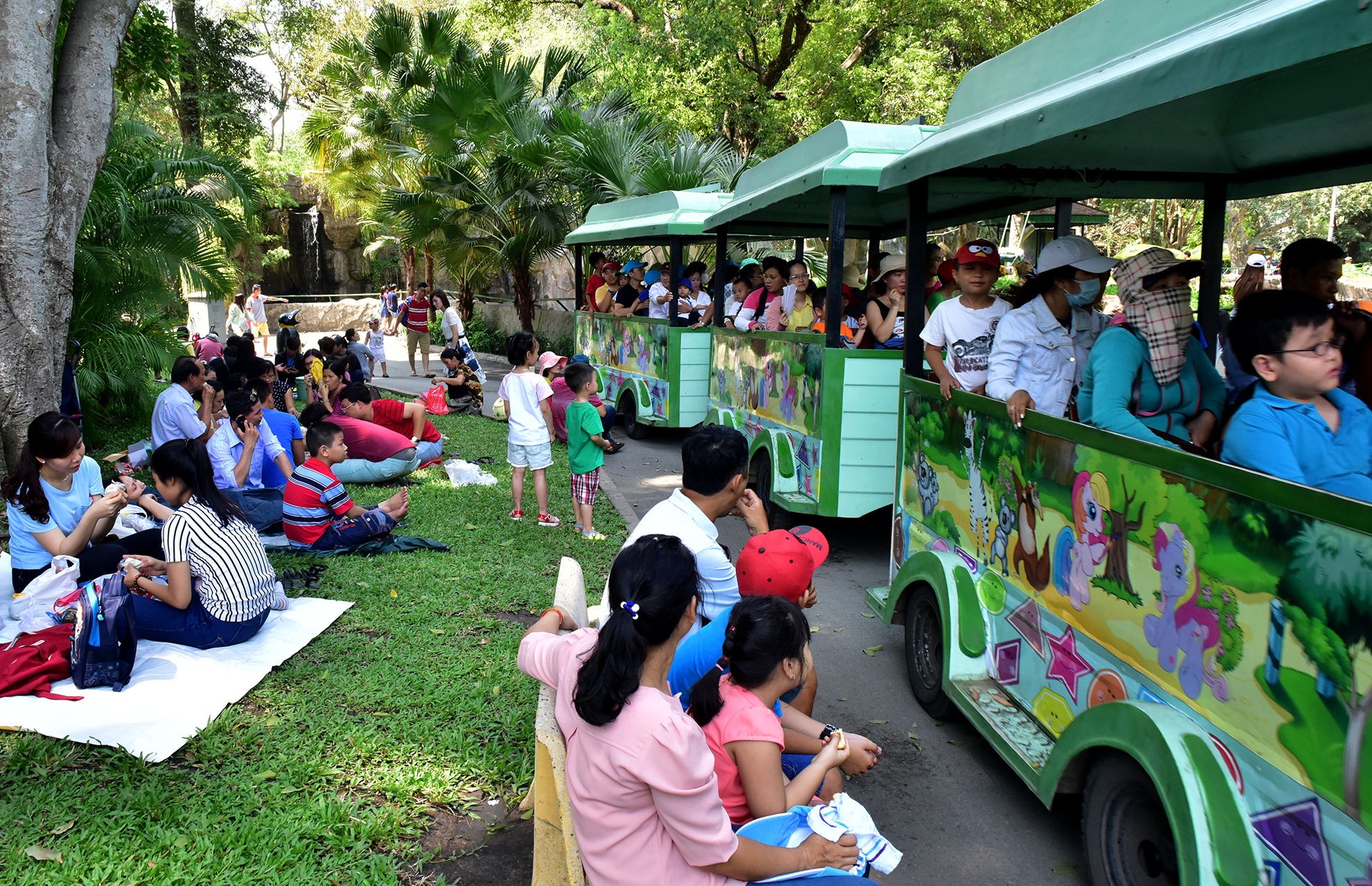 Khu vui choi dong nghit dip nghi le 30/4 anh 15