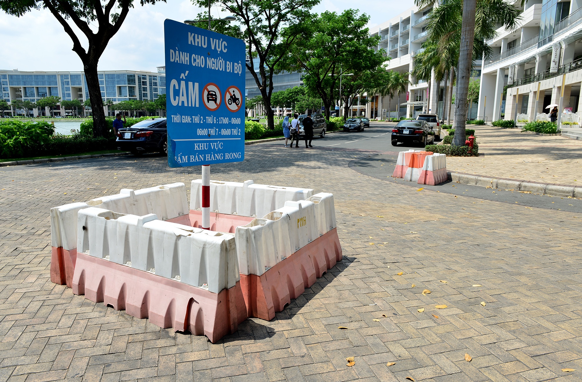 pho di bo Phu My Hung anh 2