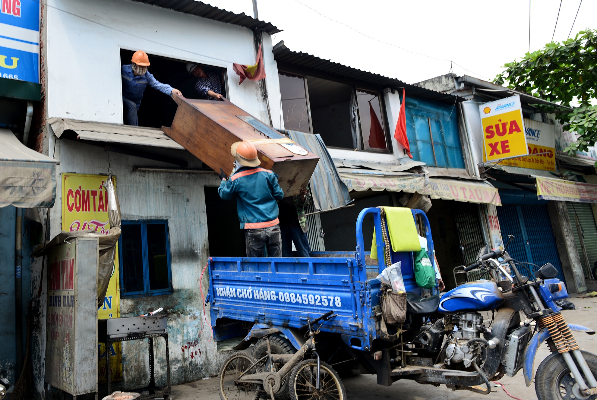 cong trinh cao tang sut lun o Sai Gon anh 17