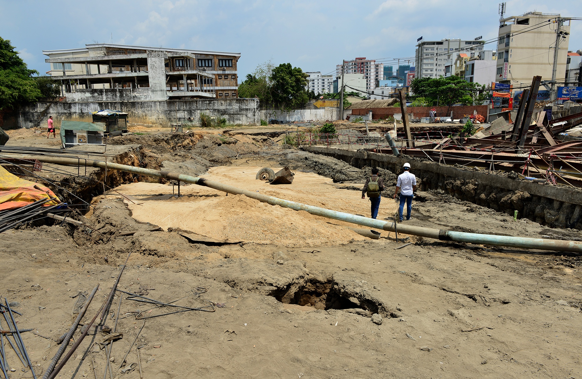 cong trinh cao tang sut lun o Sai Gon anh 5