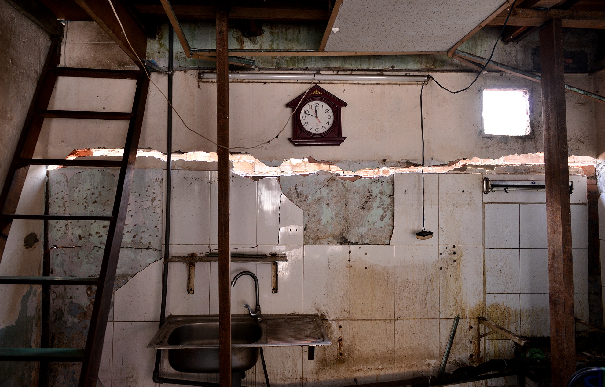 cong trinh cao tang sut lun o Sai Gon anh 12