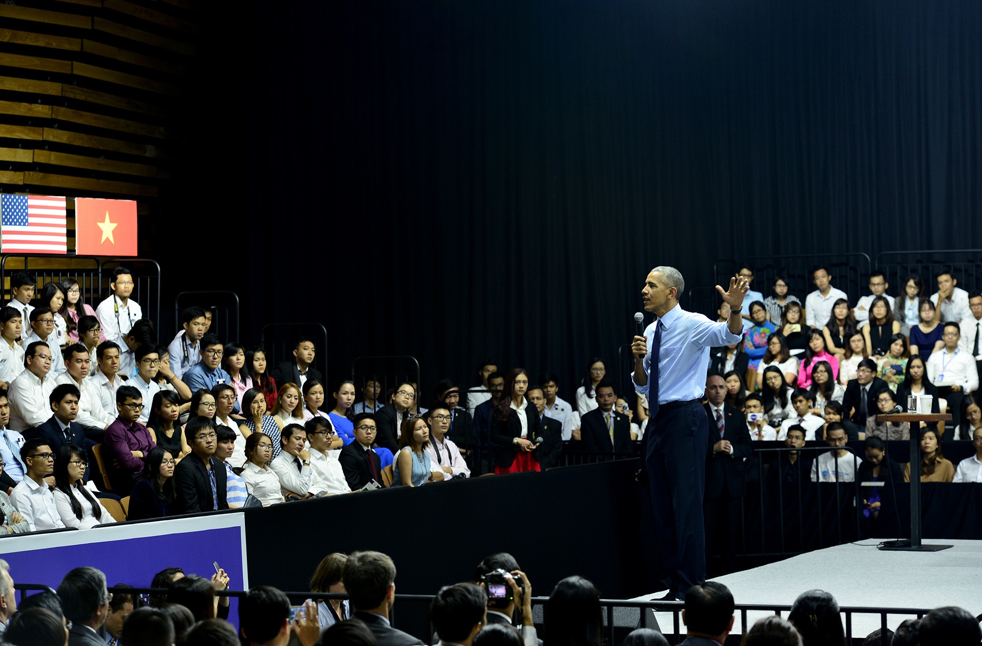 TT Obama gap gioi tre TP HCM anh 7