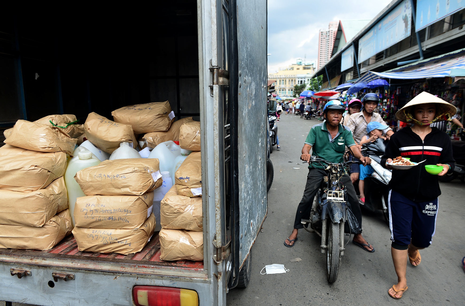 Cho than chet Kim Bien o Sai Gon anh 19