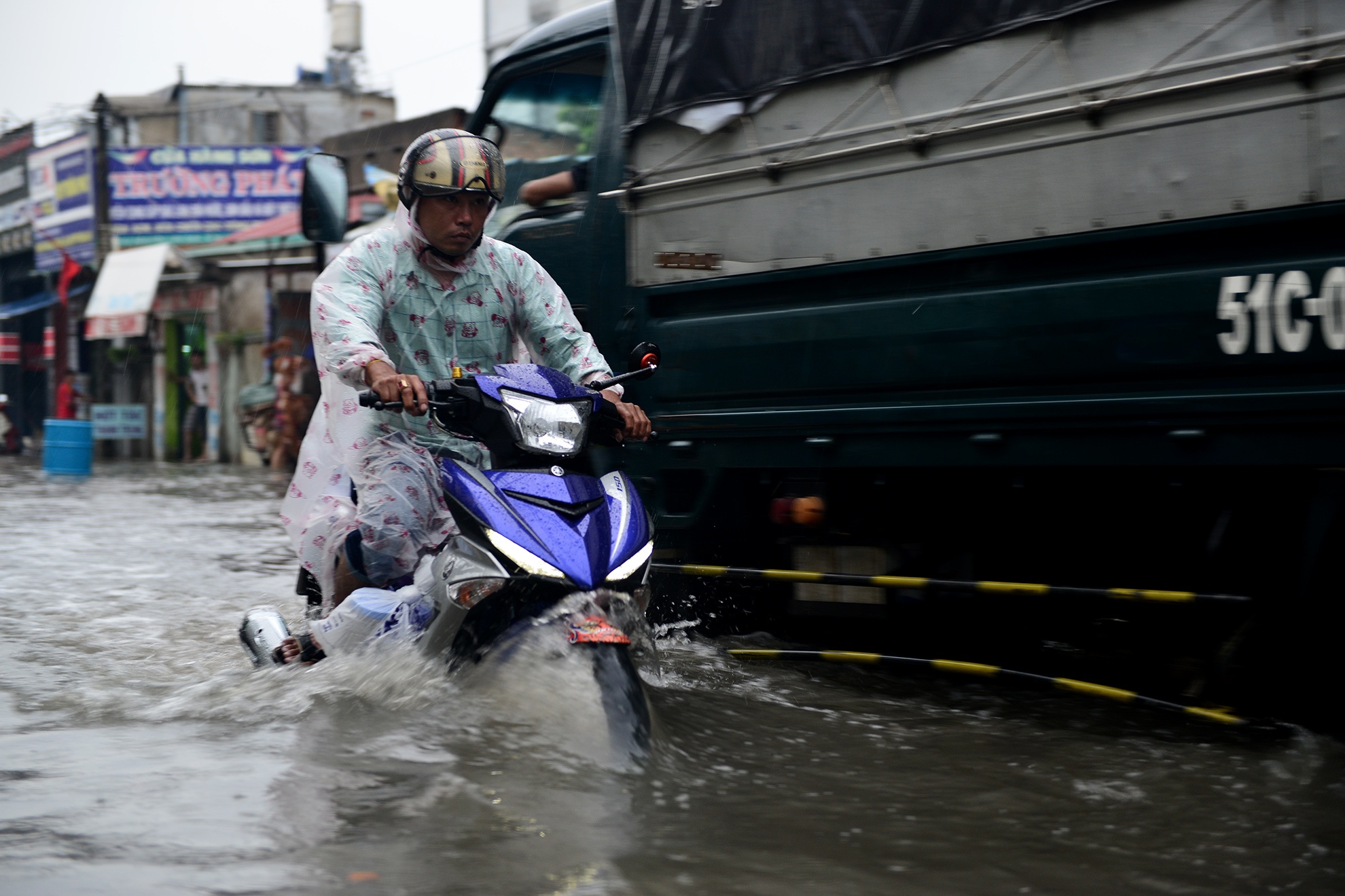 sai gon ngap nang anh 3