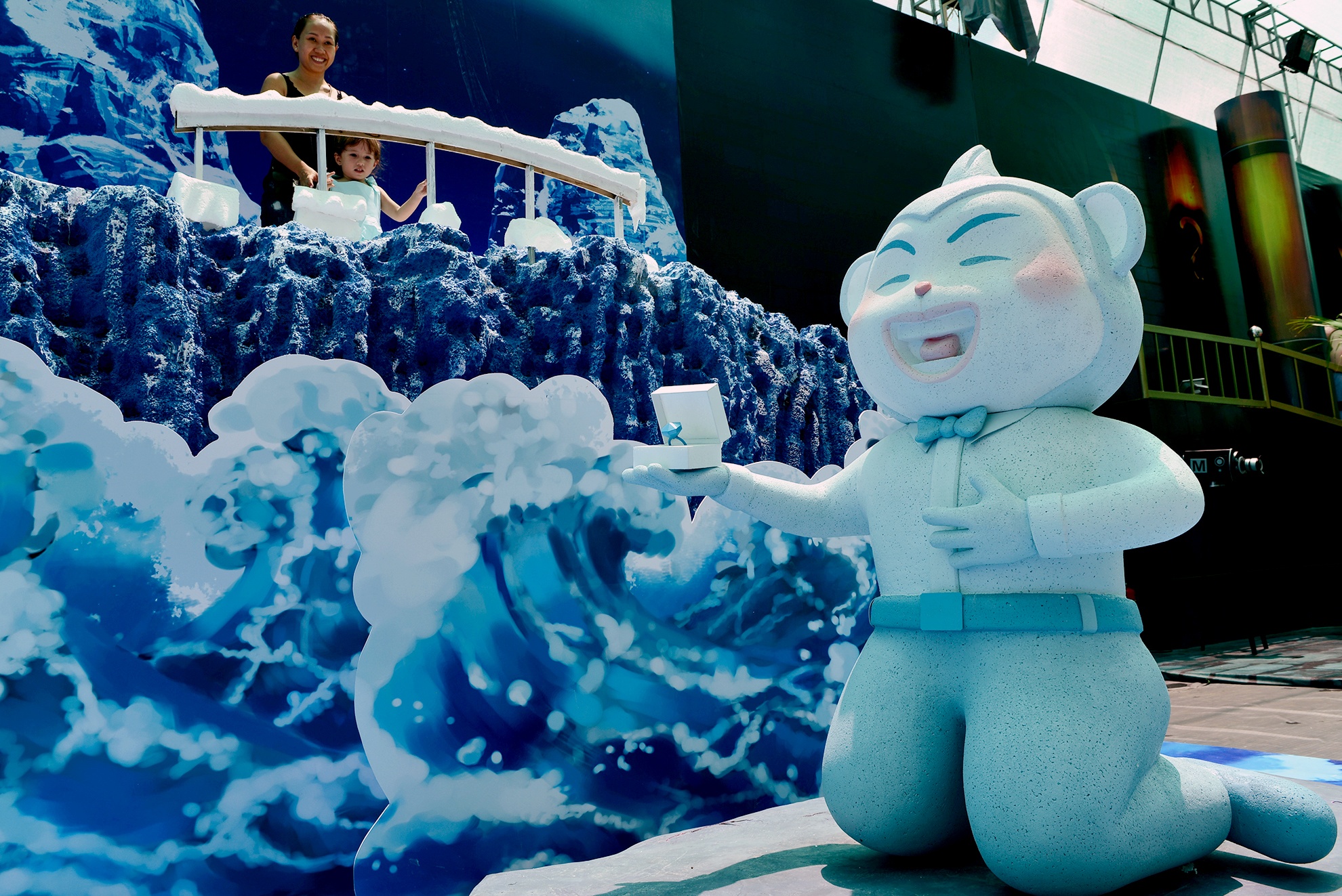 Chup anh voi nhung chu khi vui nhon o Sai Gon anh 12