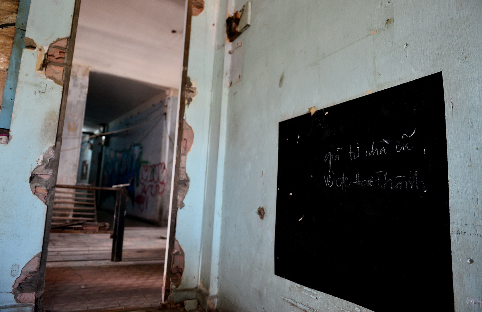 chung cu bi thu Dinh La Thang muon thao do anh 12