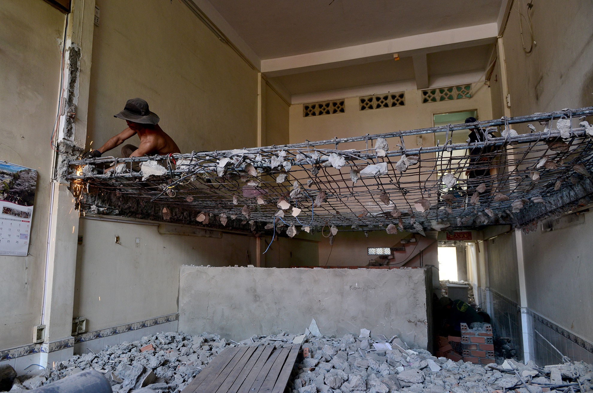 dan hoang mang vi nang duong qua cao anh 17