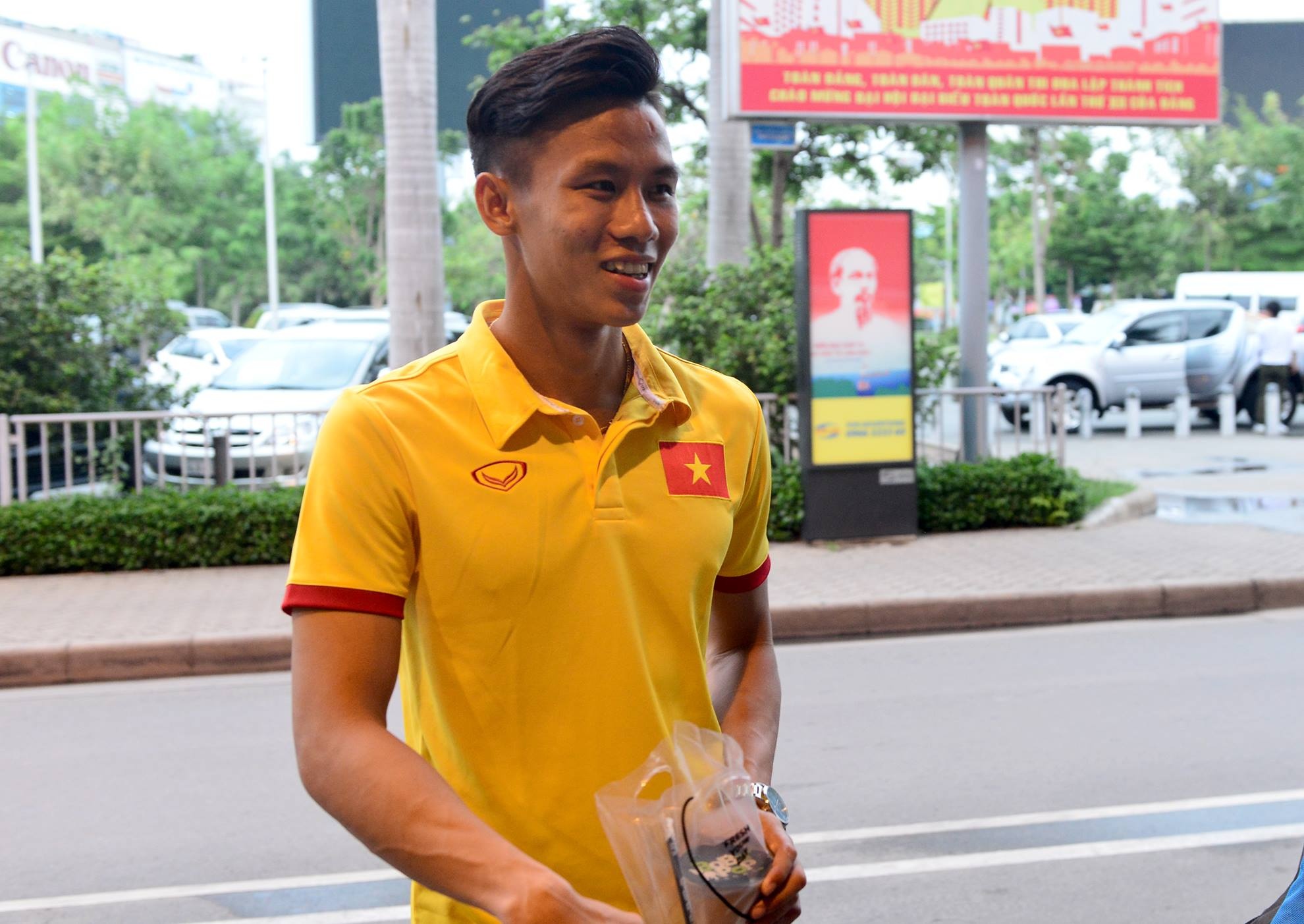 doi tuyen Viet Nam tro ve tu Myanmar anh 8