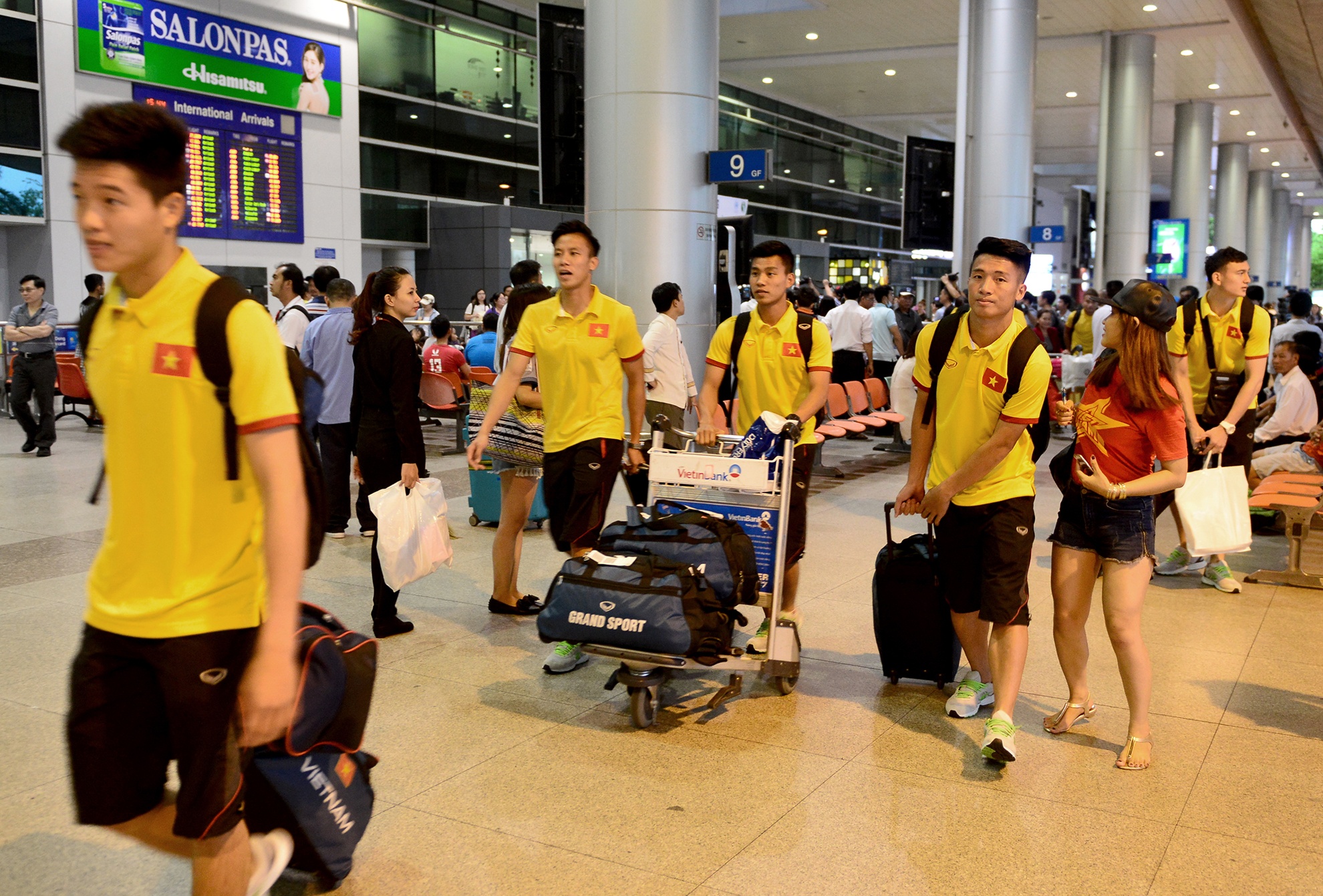 doi tuyen Viet Nam tro ve tu Myanmar anh 1