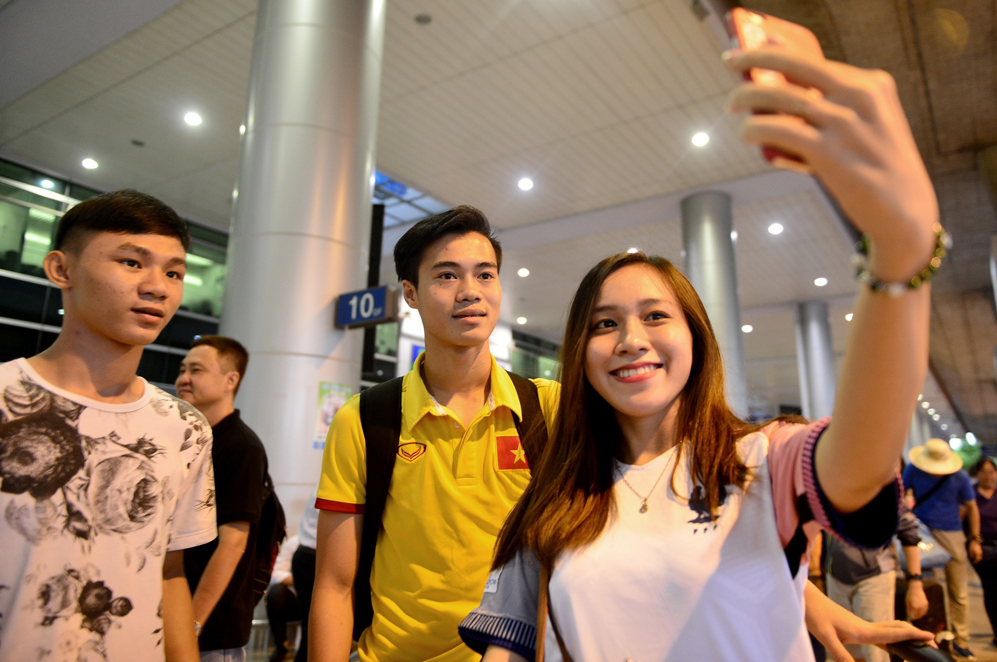 doi tuyen Viet Nam tro ve tu Myanmar anh 9