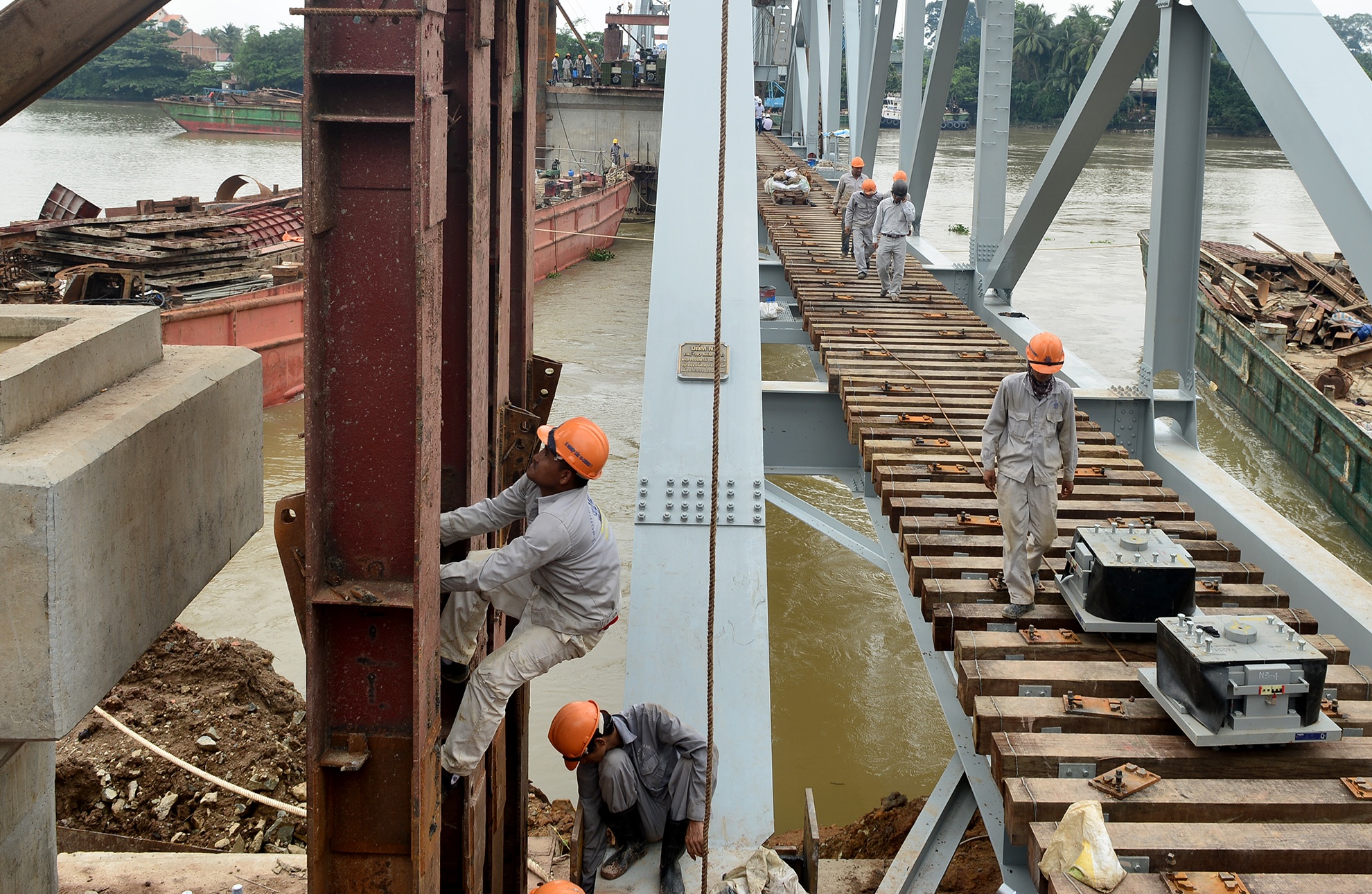 hoan thanh cong trinh cau Ghenh anh 14