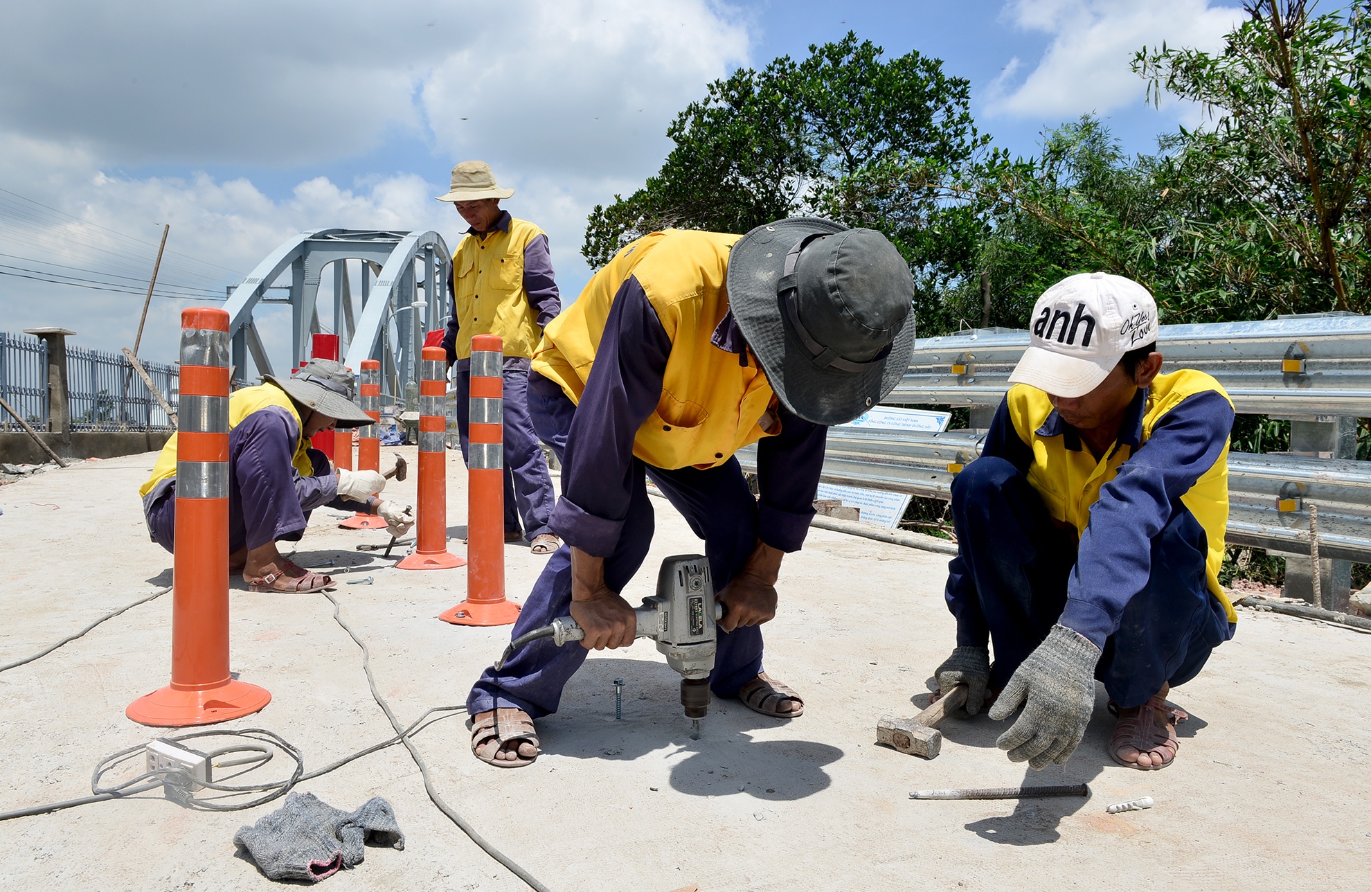 khanh thanh cau Ghenh anh 16