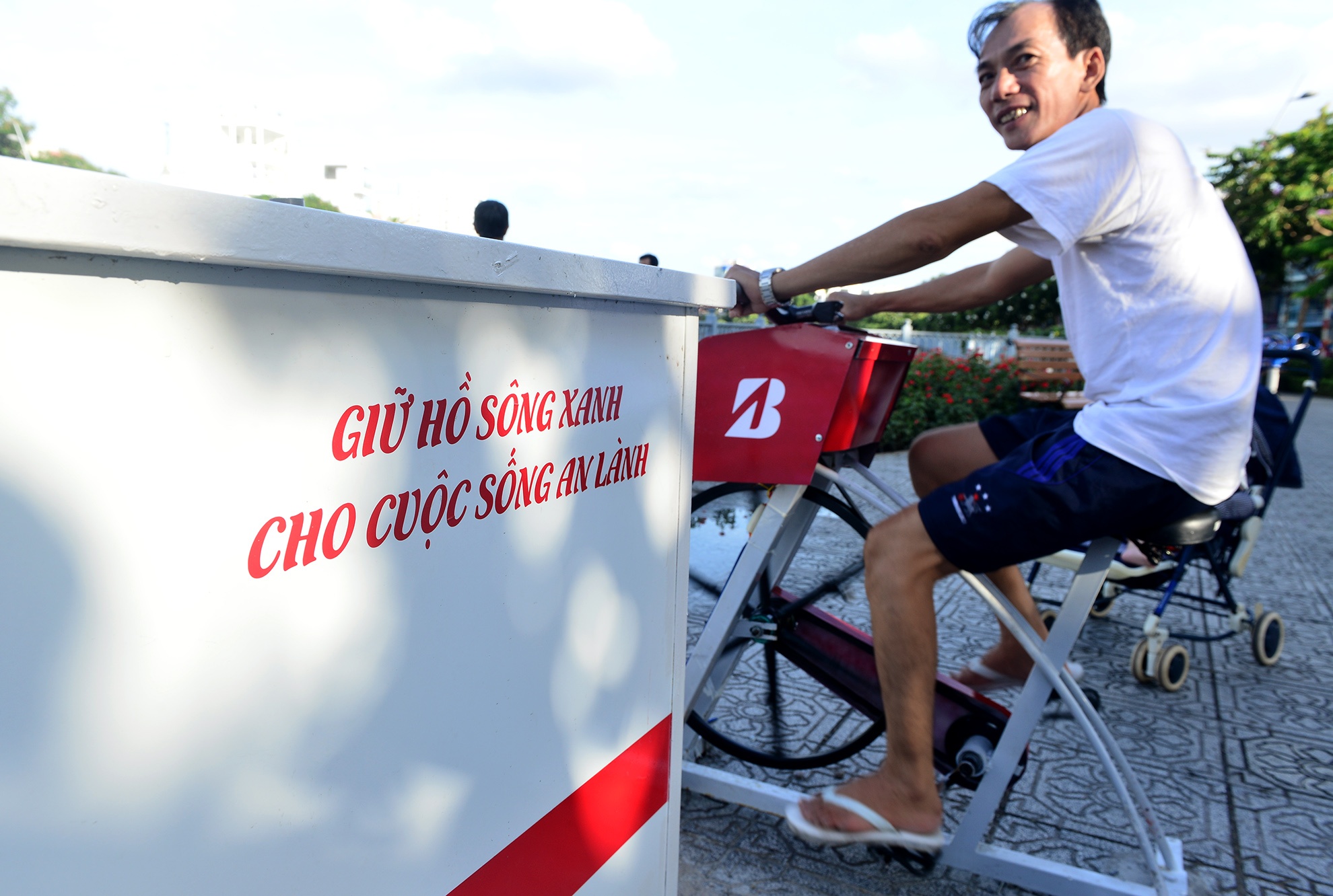 lap may tap the duc loc nuoc o Sai Gon anh 11