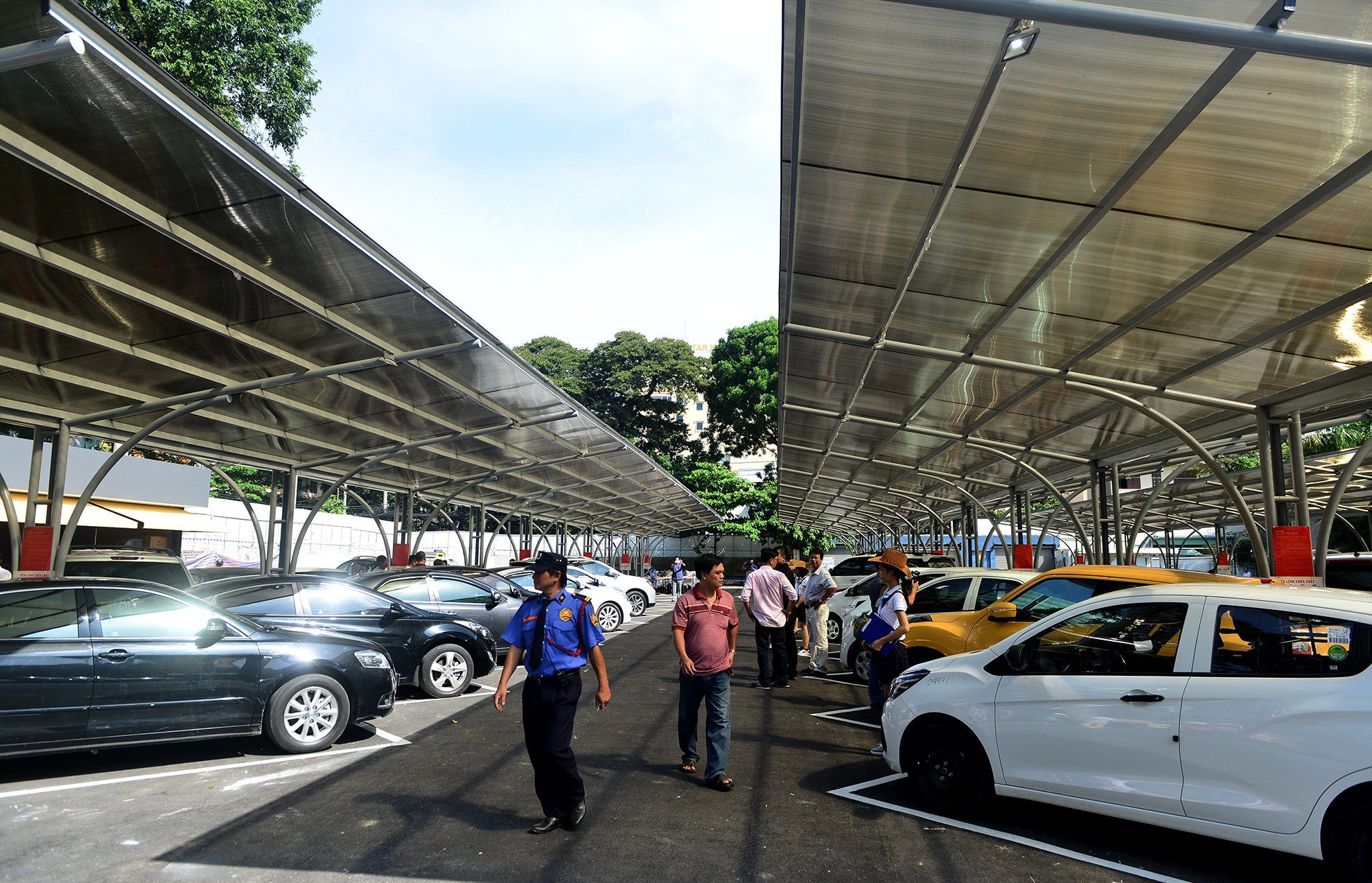 cho xe kieu My o Sai Gon anh 2