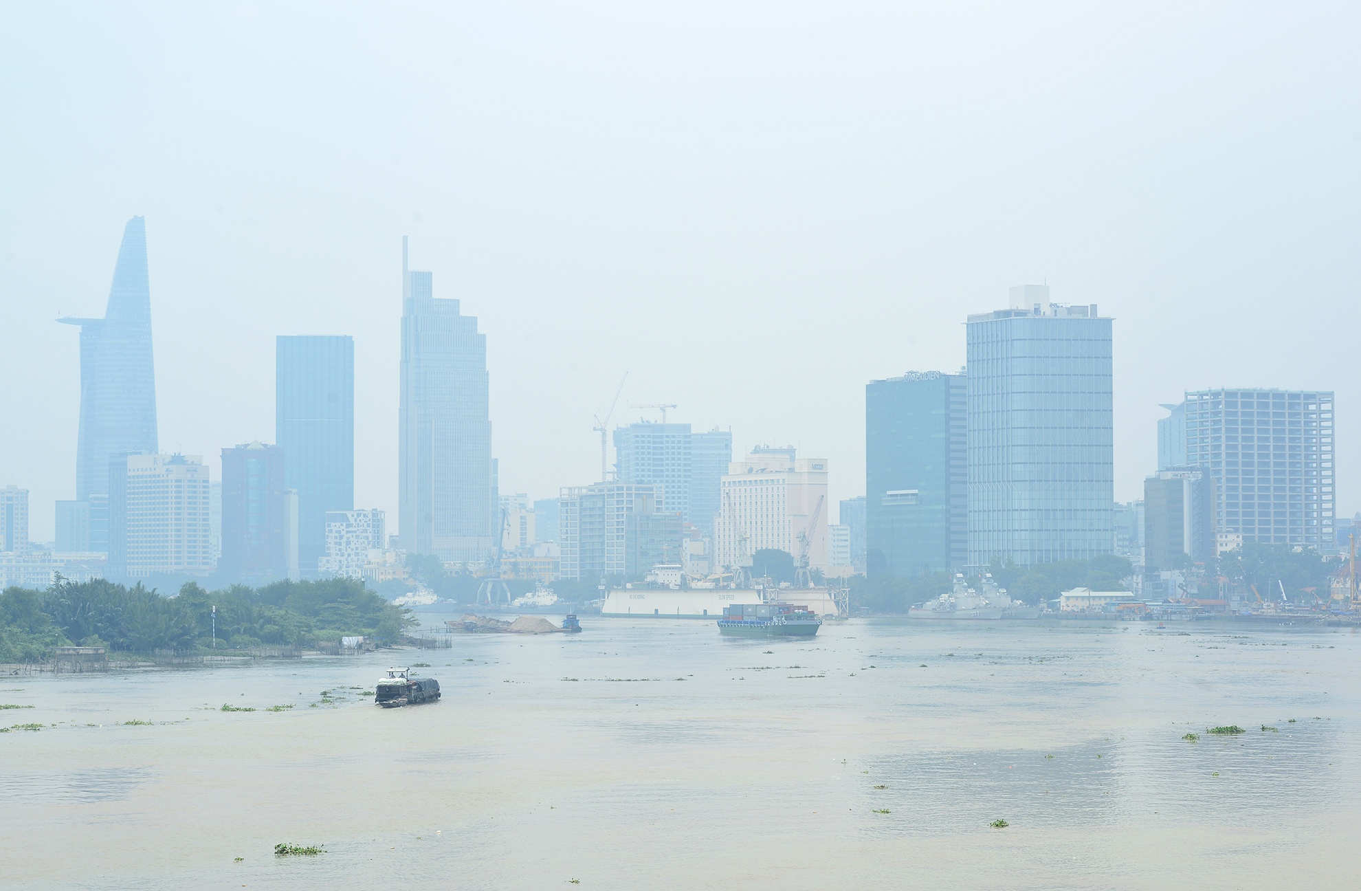 Sai Gon chim trong suong mu anh 2