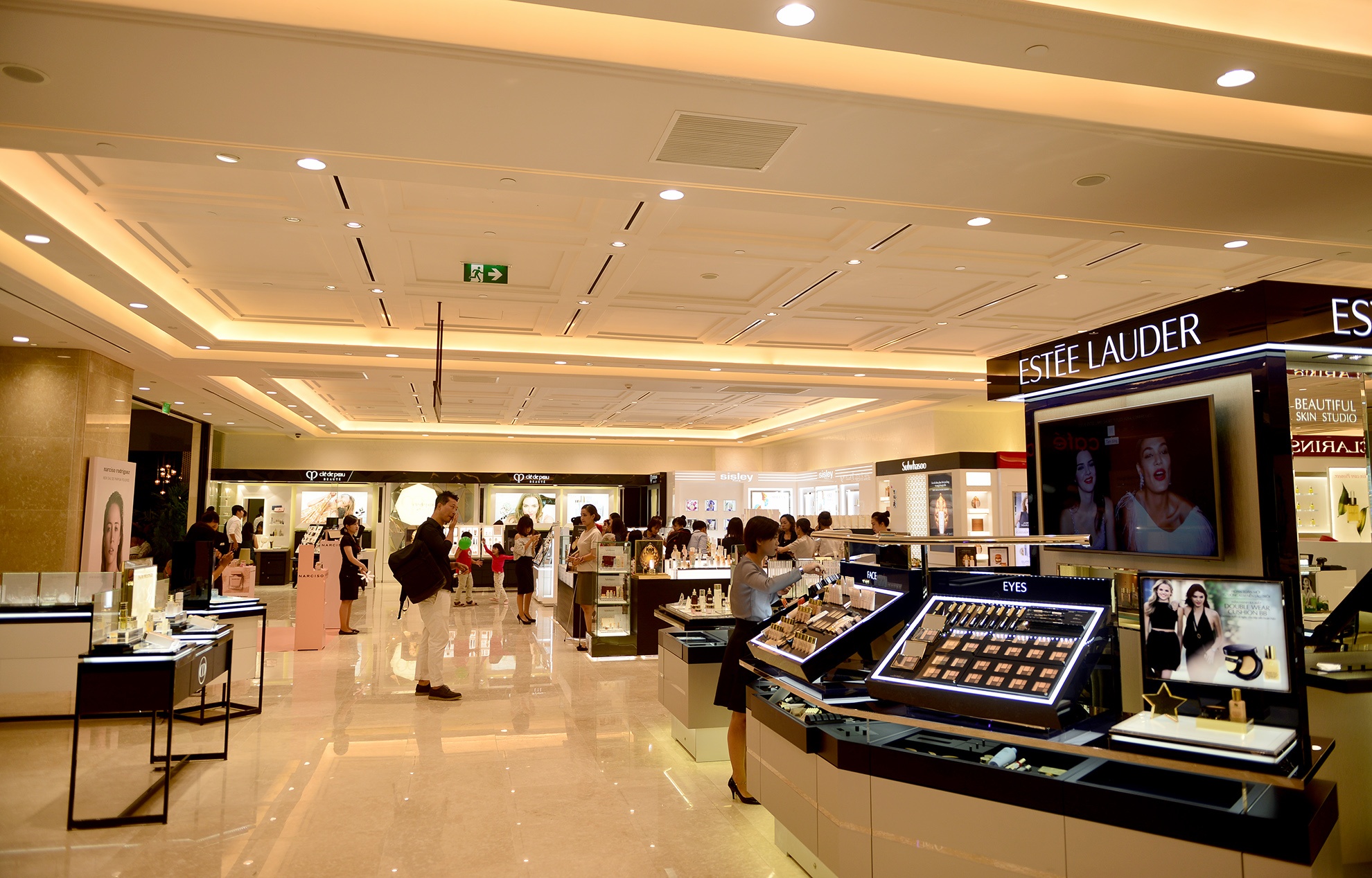 trung tam thuong mai 180 nam xuat hien o Sai Gon anh 8