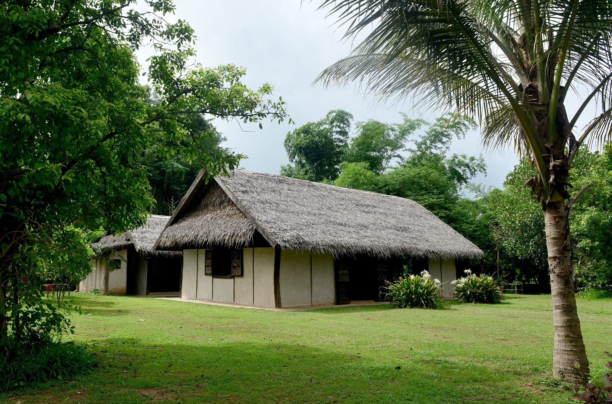 sinh vien,  thanh nien Viet Nam-Thai Lan anh 4