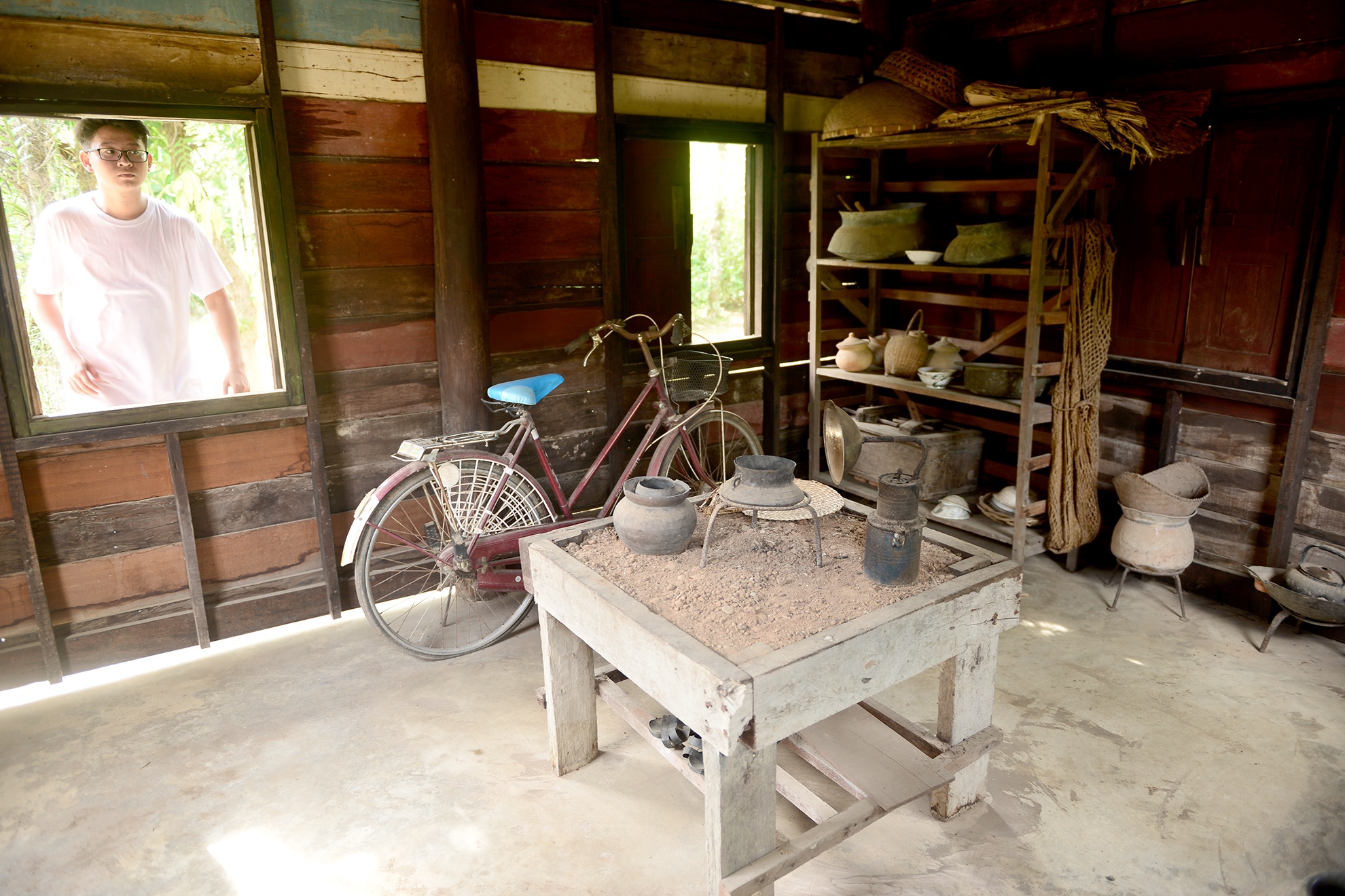 sinh vien,  thanh nien Viet Nam-Thai Lan anh 6