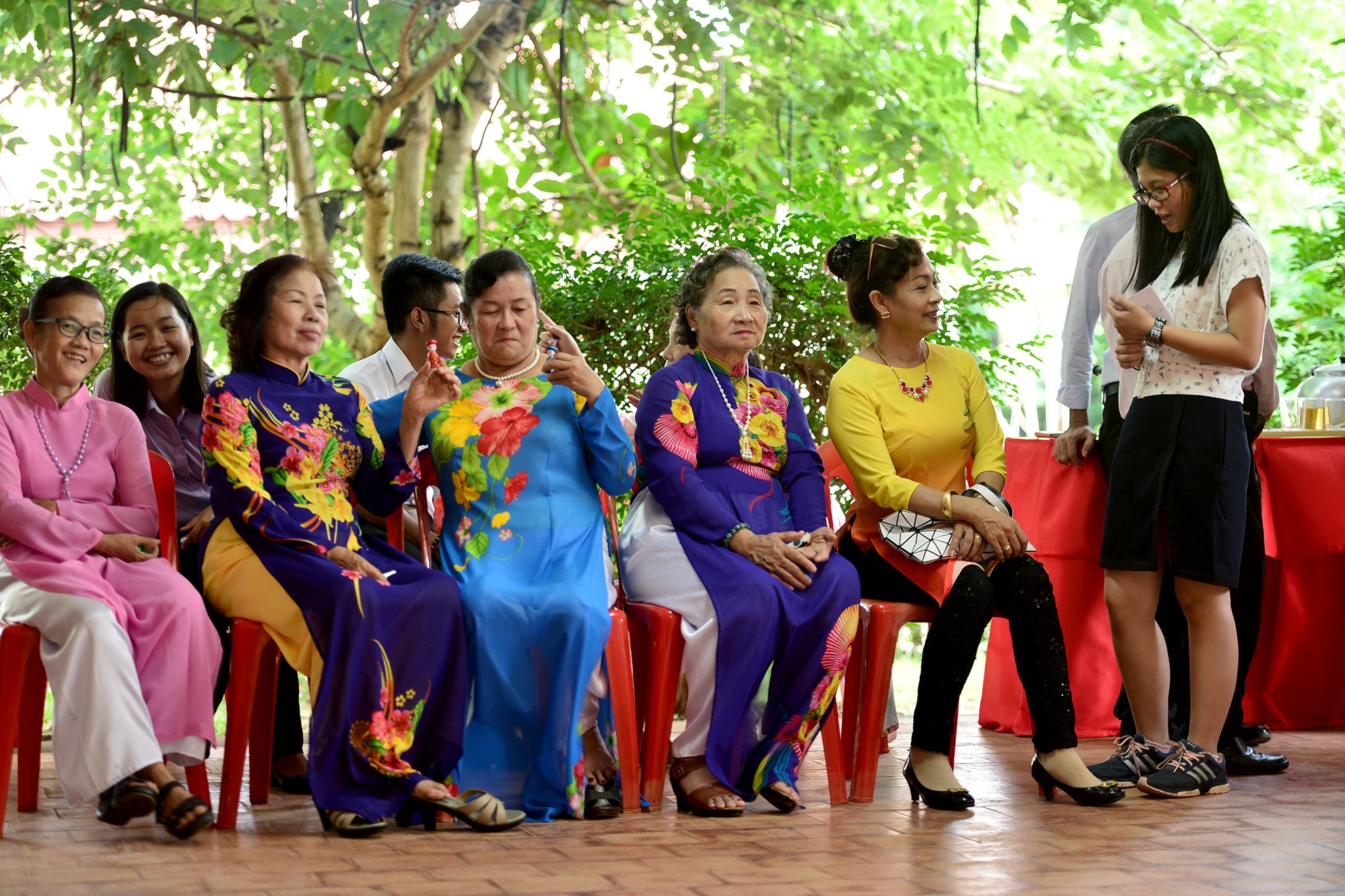 sinh vien,  thanh nien Viet Nam-Thai Lan anh 9